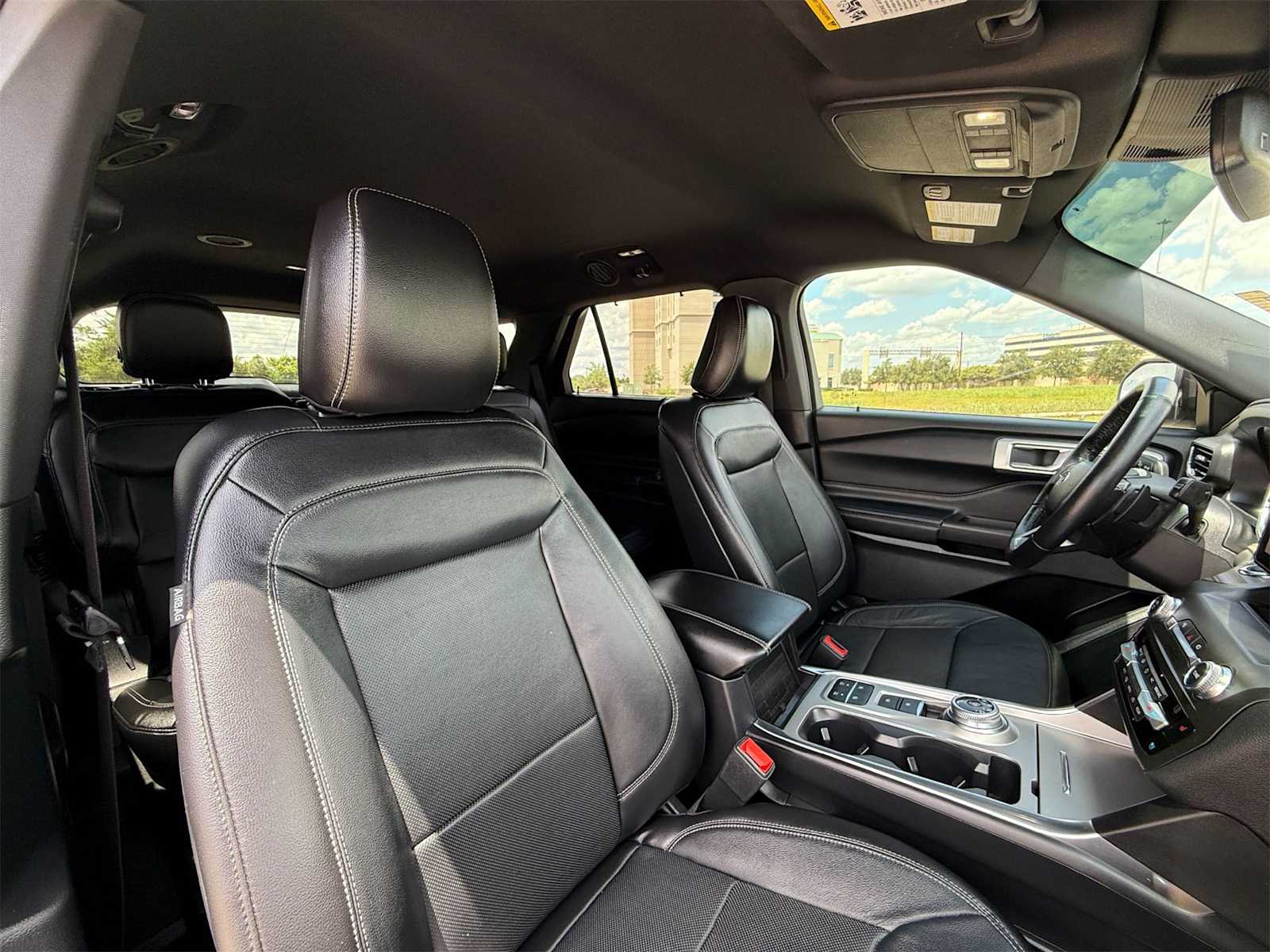 Thumbnail: 2020 Ford Explorer - 14