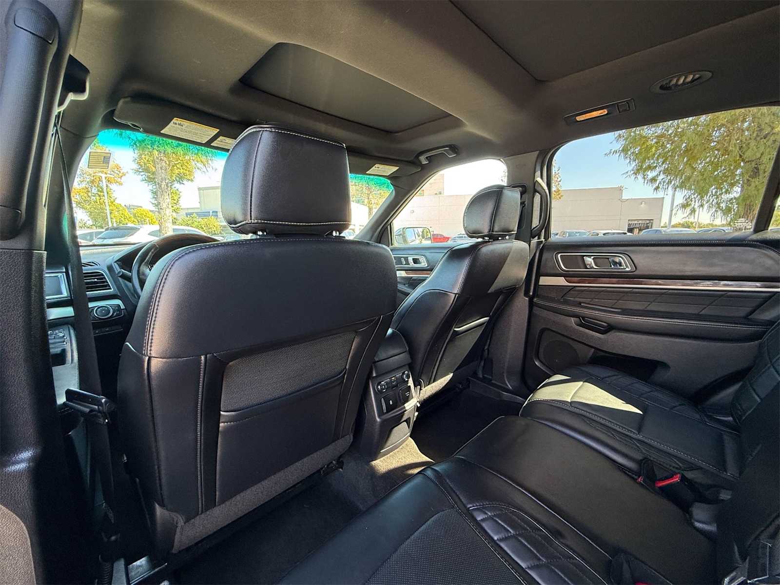 Thumbnail: 2016 Ford Explorer - 12