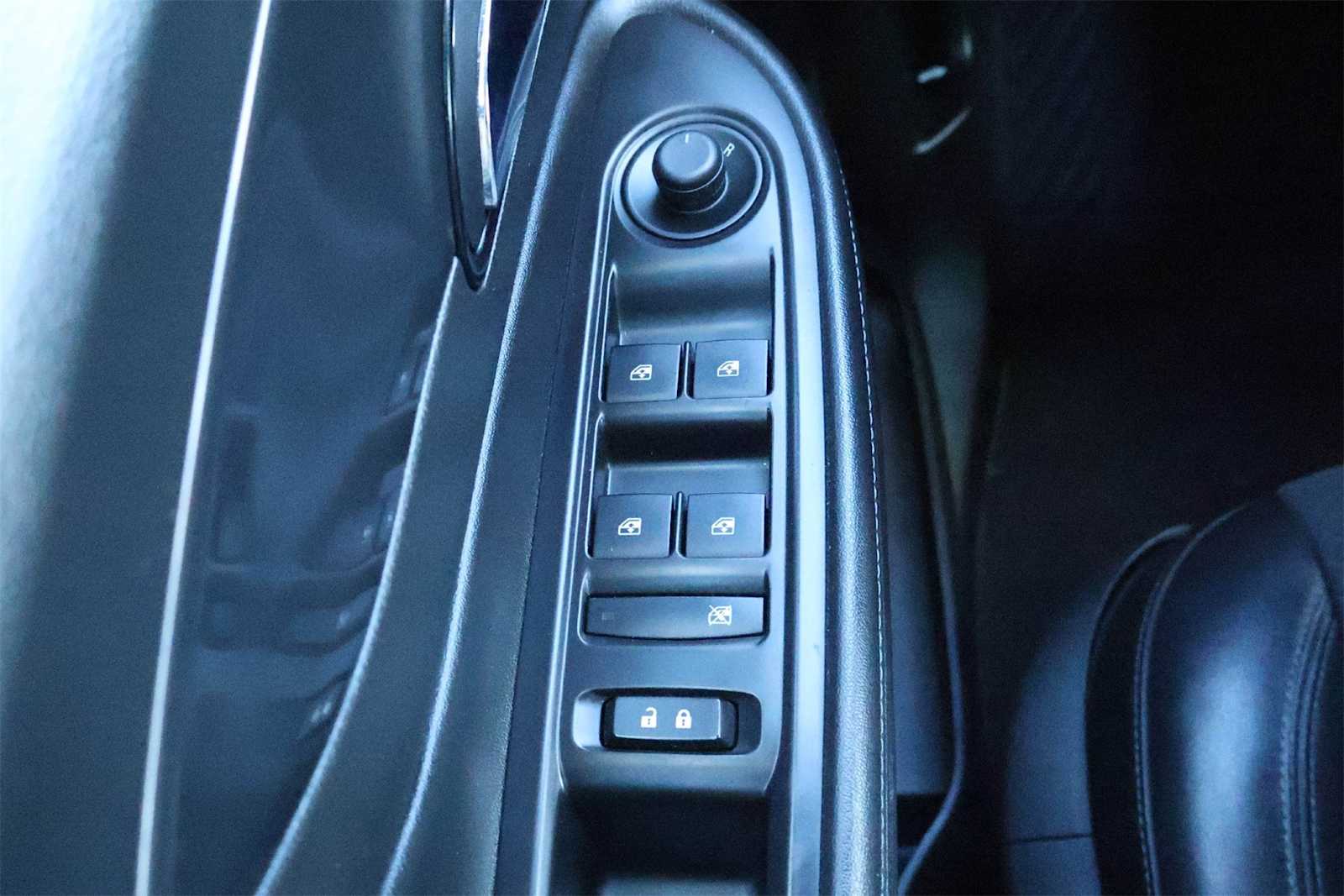 Thumbnail: 2018 Buick Encore - 28