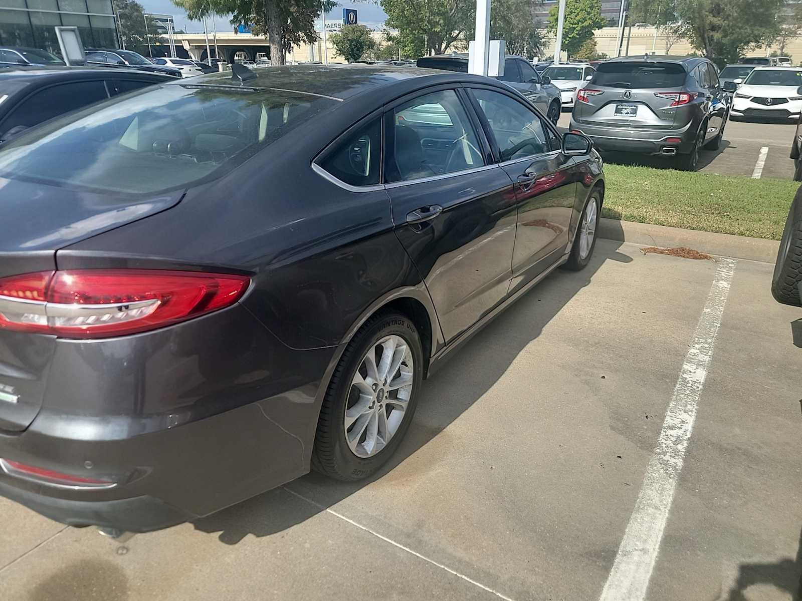 Thumbnail: 2020 Ford Fusion - 4