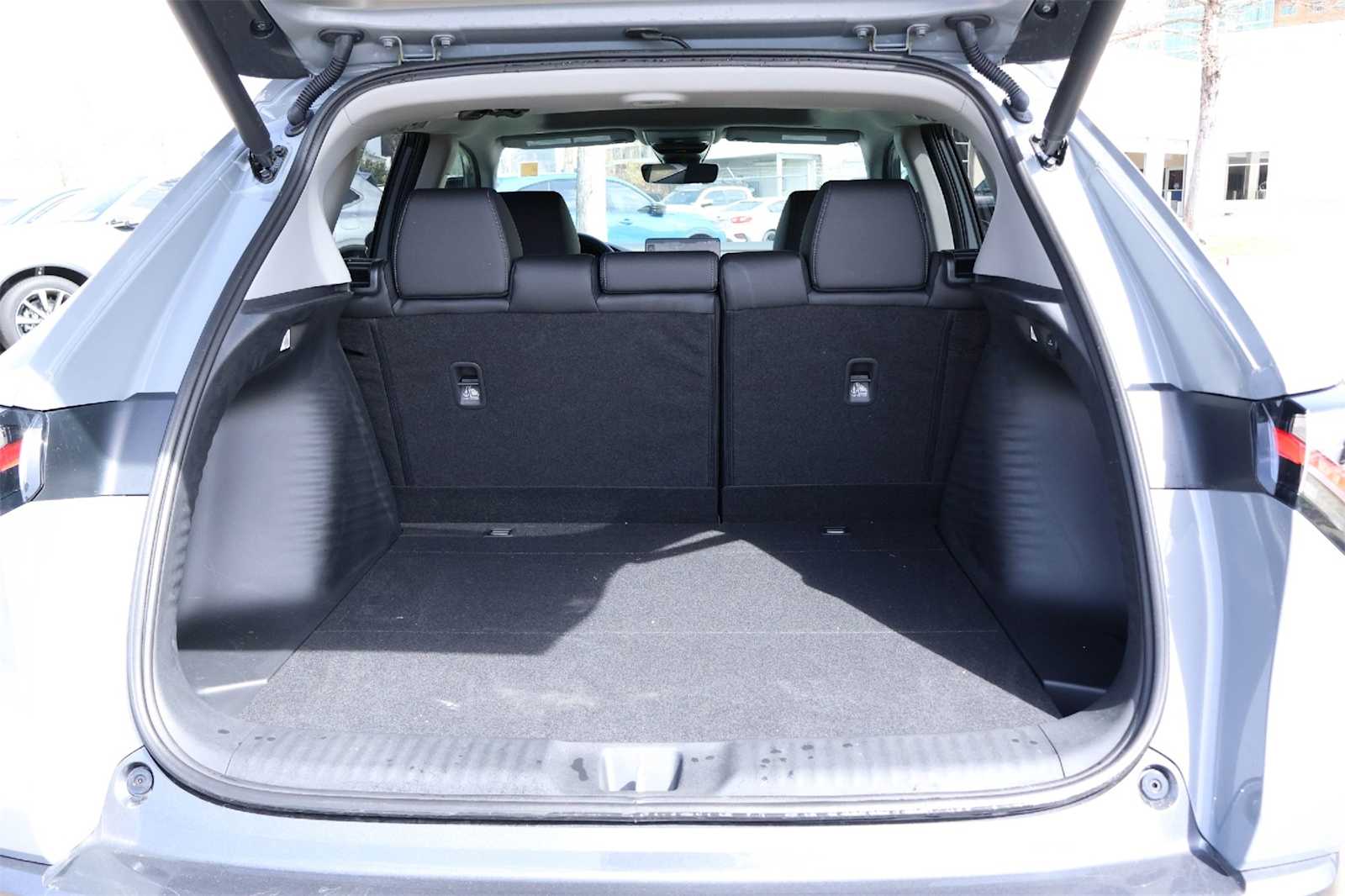 Thumbnail: 2025 Acura ADX - 19