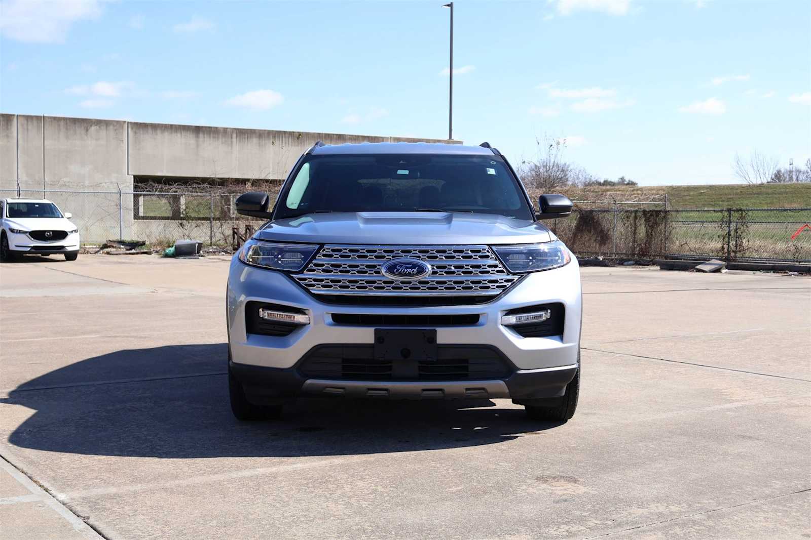 Thumbnail: 2020 Ford Explorer - 6