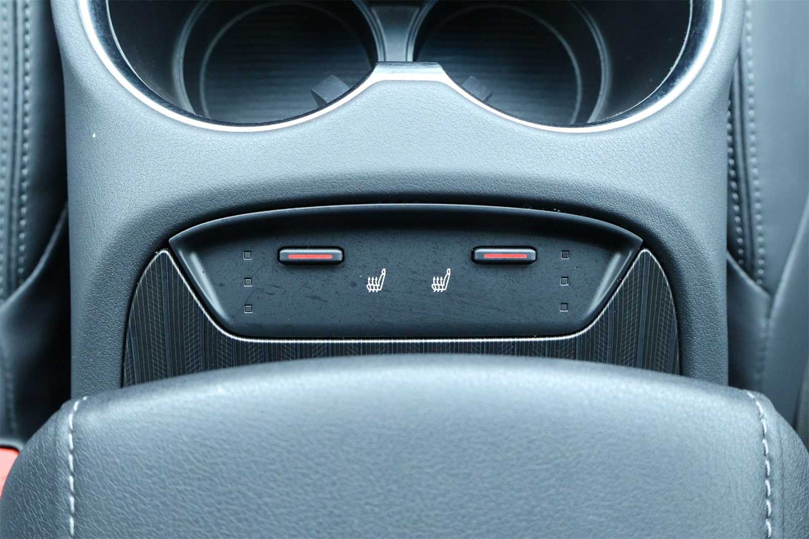 Thumbnail: 2024 Toyota Venza - 26