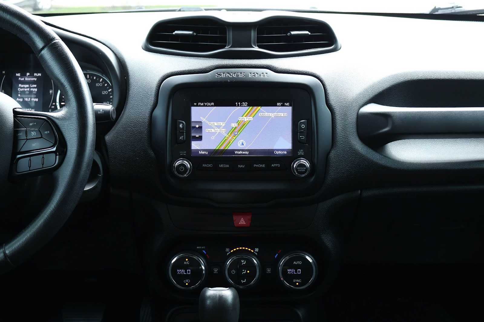 Thumbnail: 2016 Jeep Renegade - 16