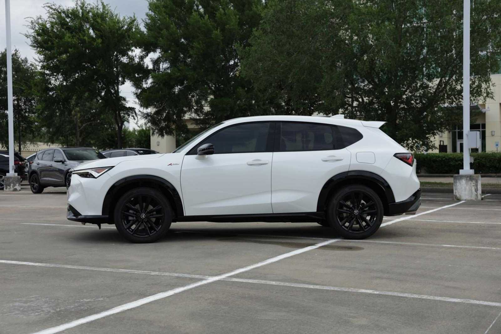 Thumbnail: 2025 Acura ADX - 4