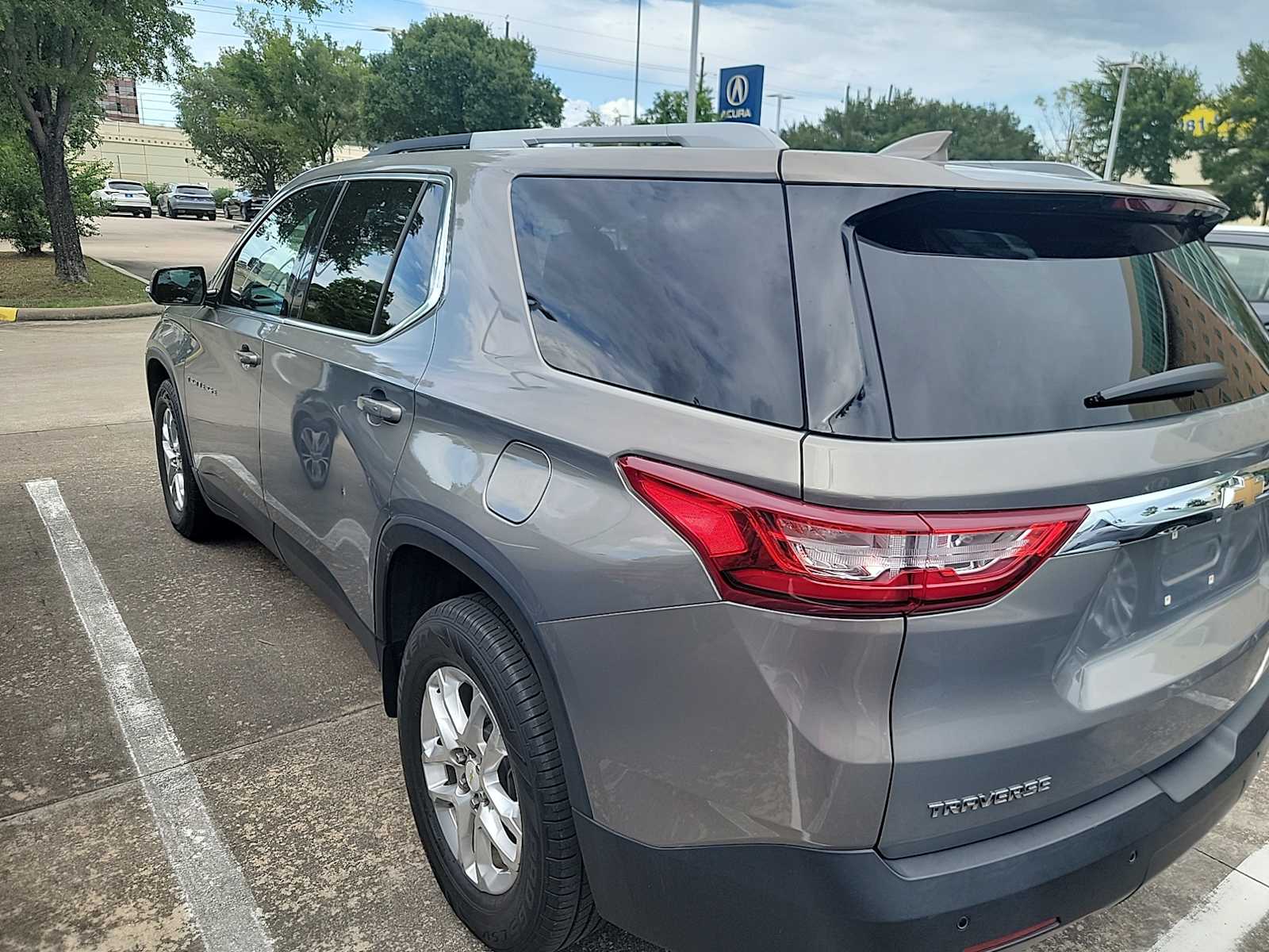 Thumbnail: 2018 Chevrolet Traverse - 6