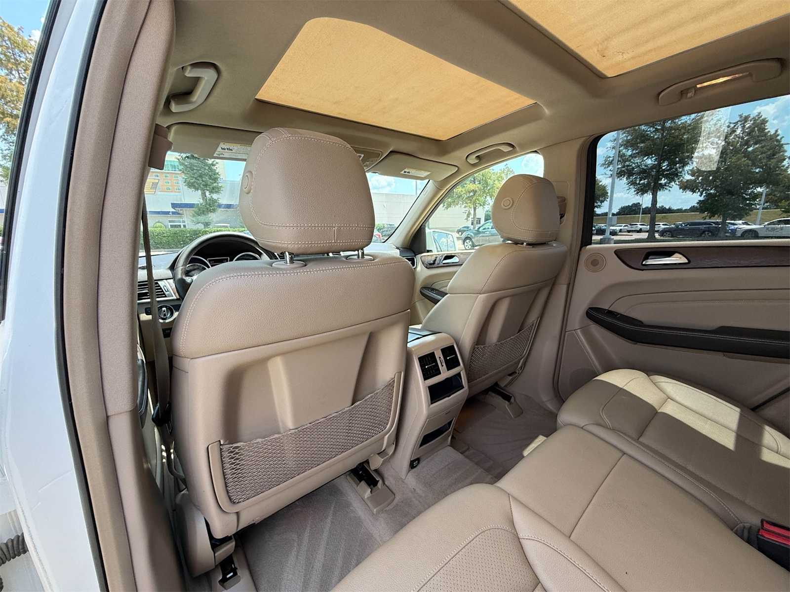Thumbnail: 2015 Mercedes-Benz M-Class - 12
