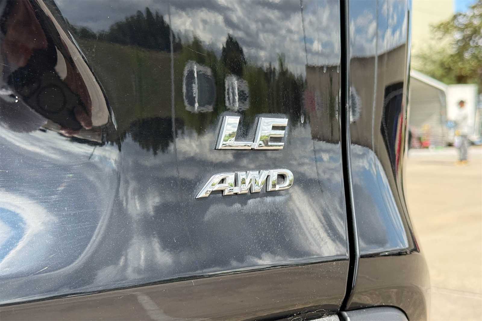 Thumbnail: 2022 Toyota RAV4 - 7