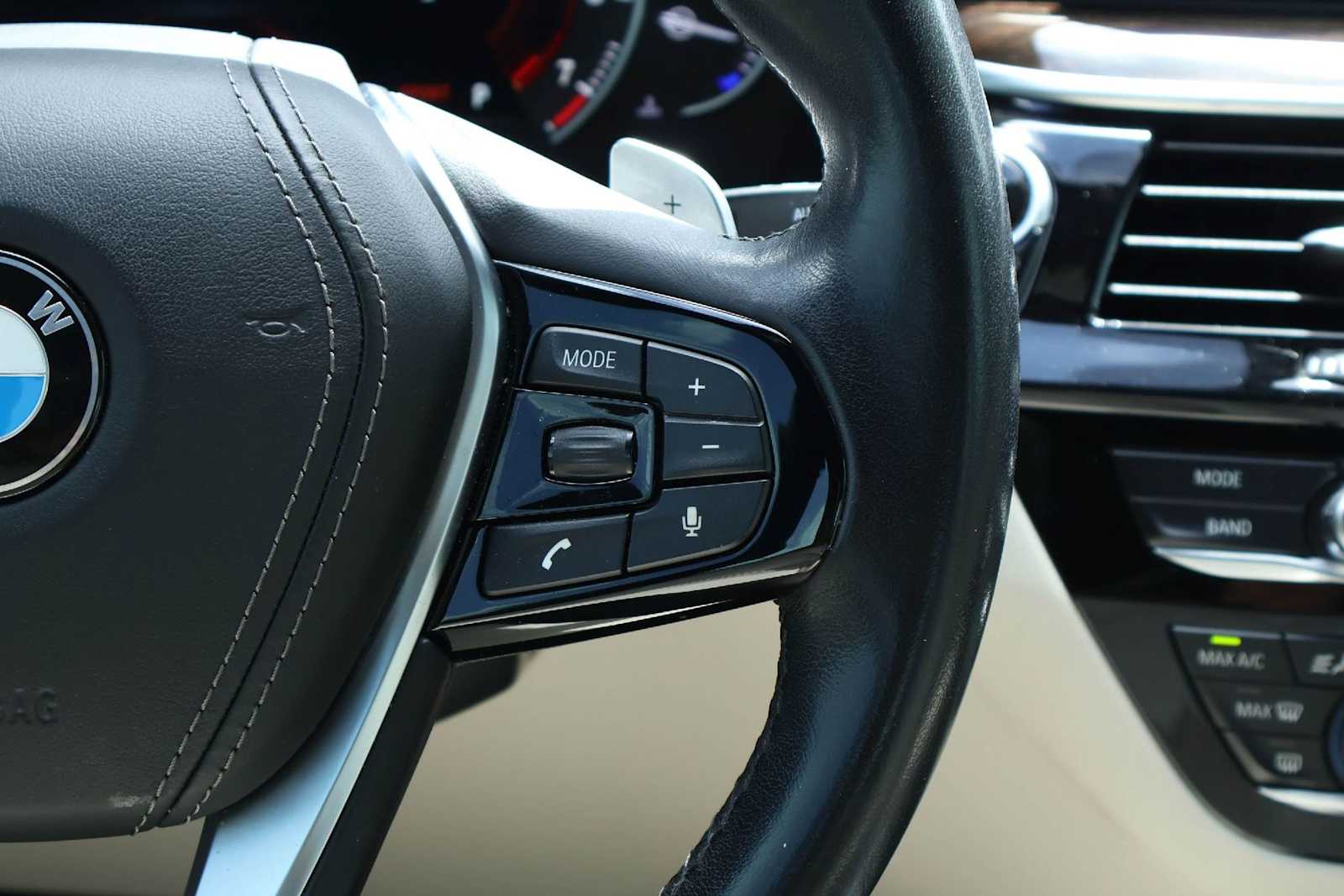 Thumbnail: 2019 BMW 5 Series - 23