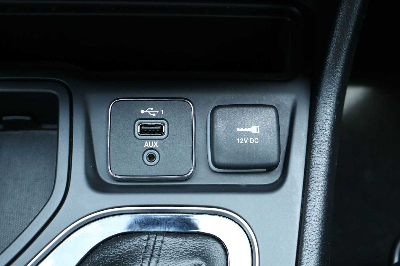 Thumbnail: 2021 Jeep Cherokee - 26