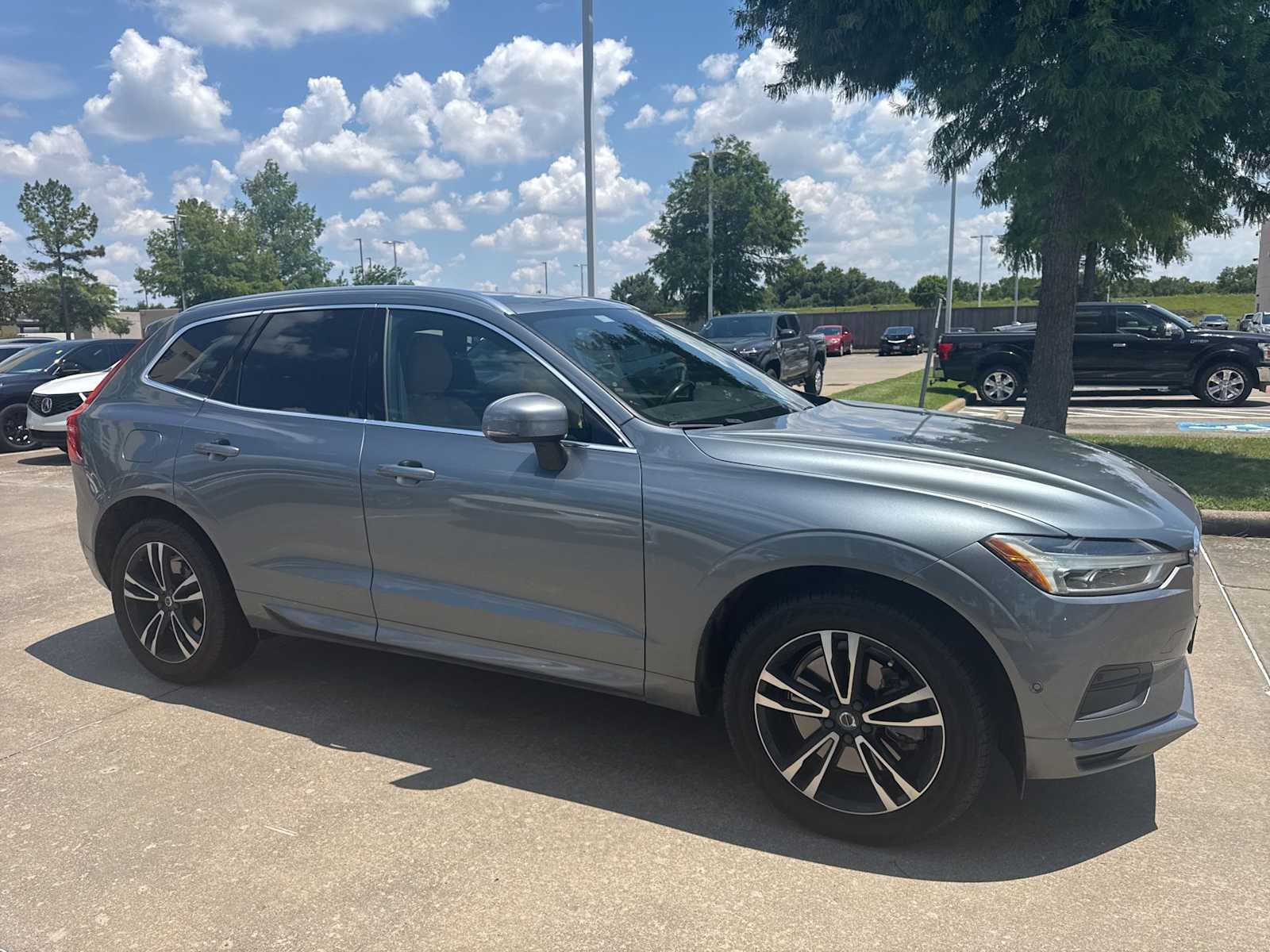 Thumbnail: 2018 Volvo XC60 - 5