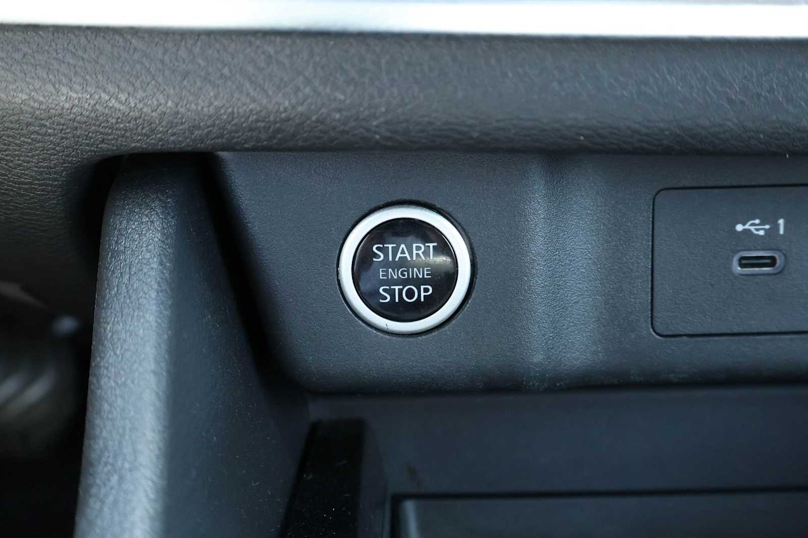 Thumbnail: 2023 Nissan Rogue - 25
