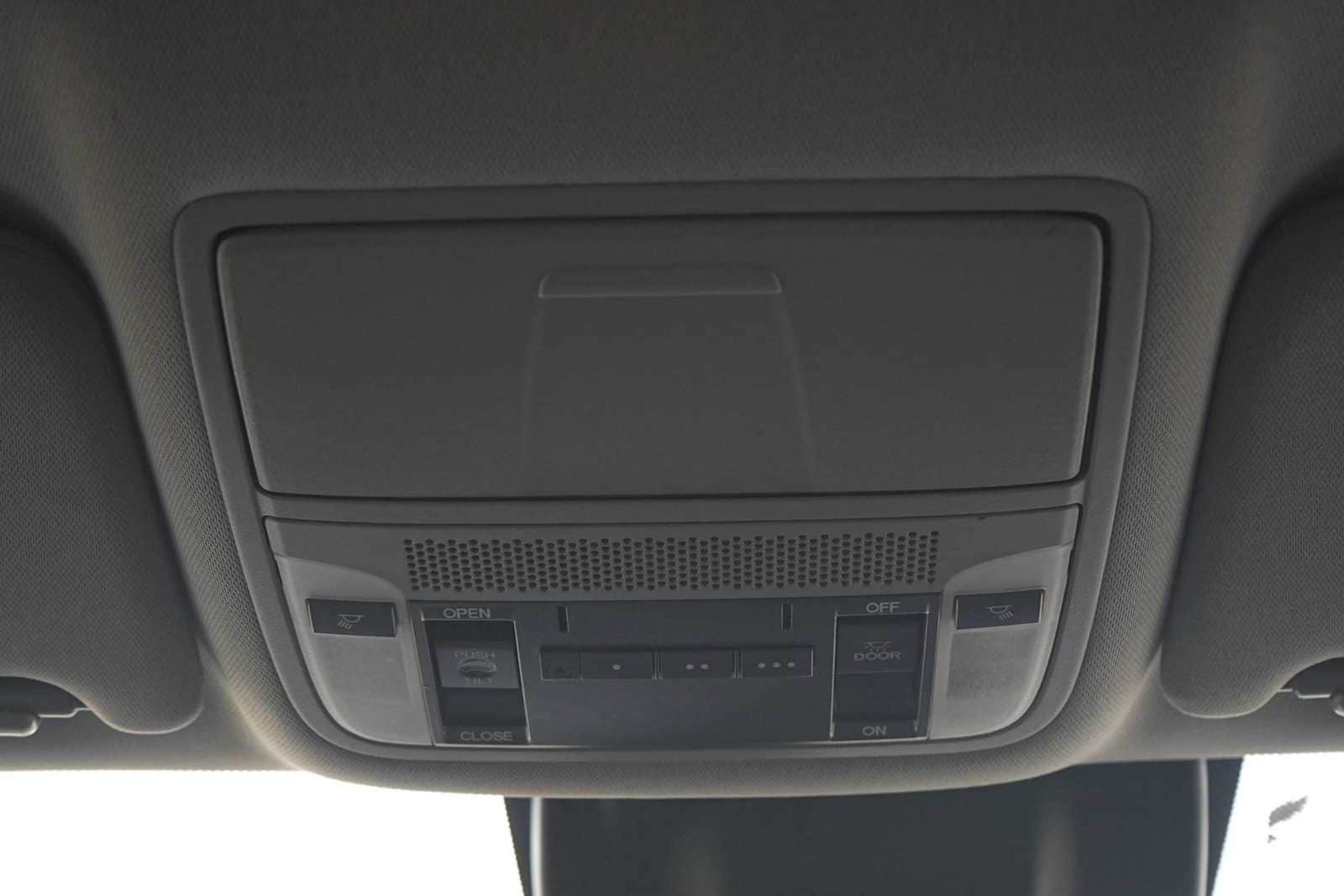 Thumbnail: 2018 Acura MDX - 23