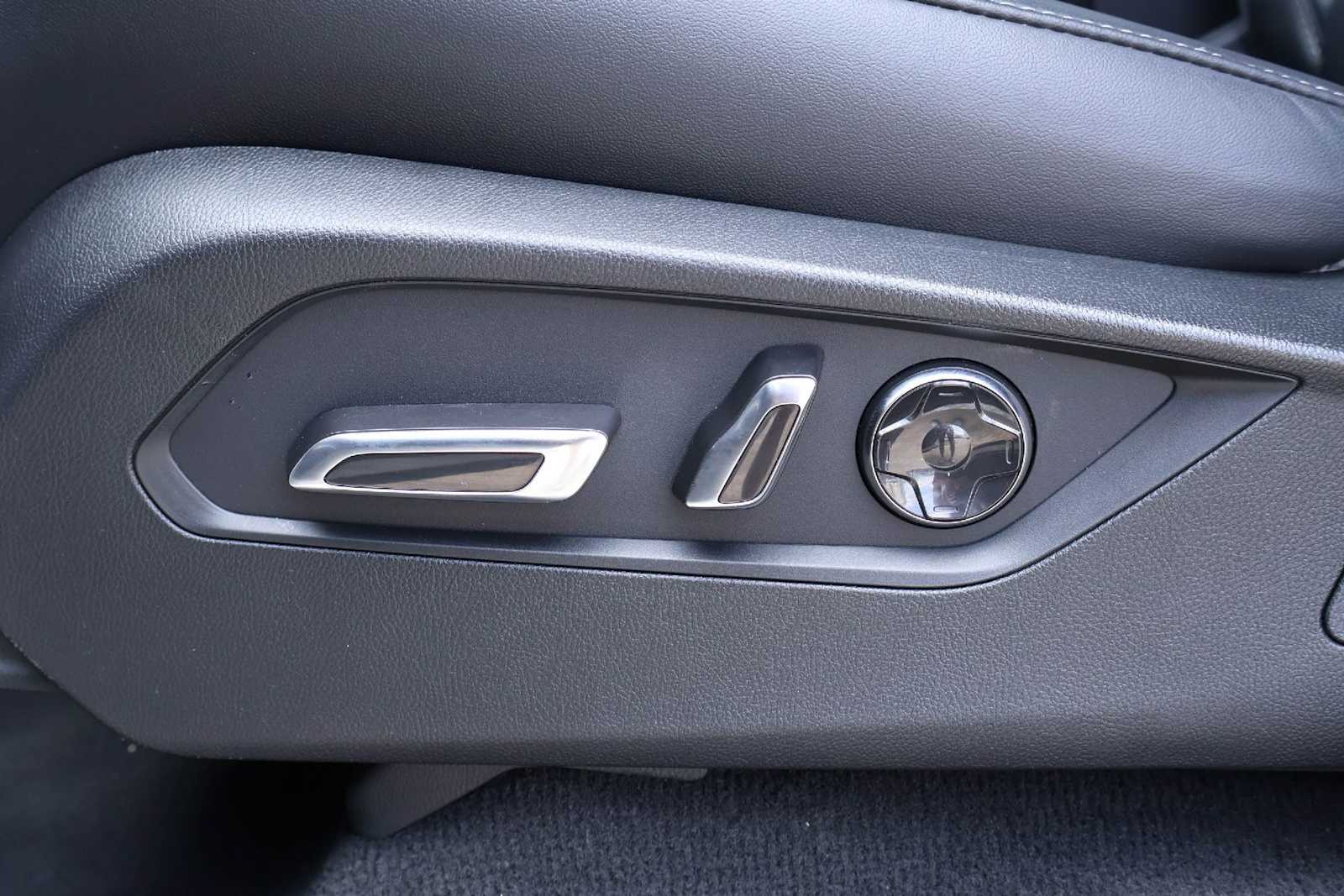 Thumbnail: 2023 Acura MDX - 24