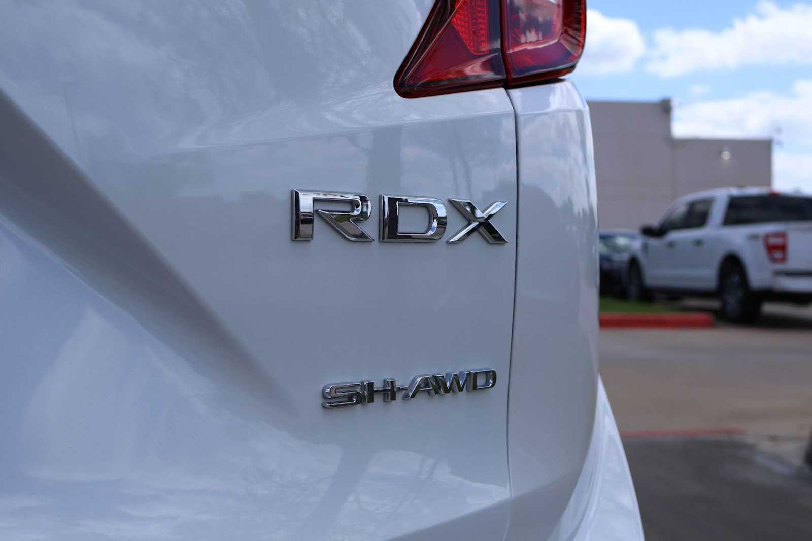 Thumbnail: 2025 Acura RDX - 7