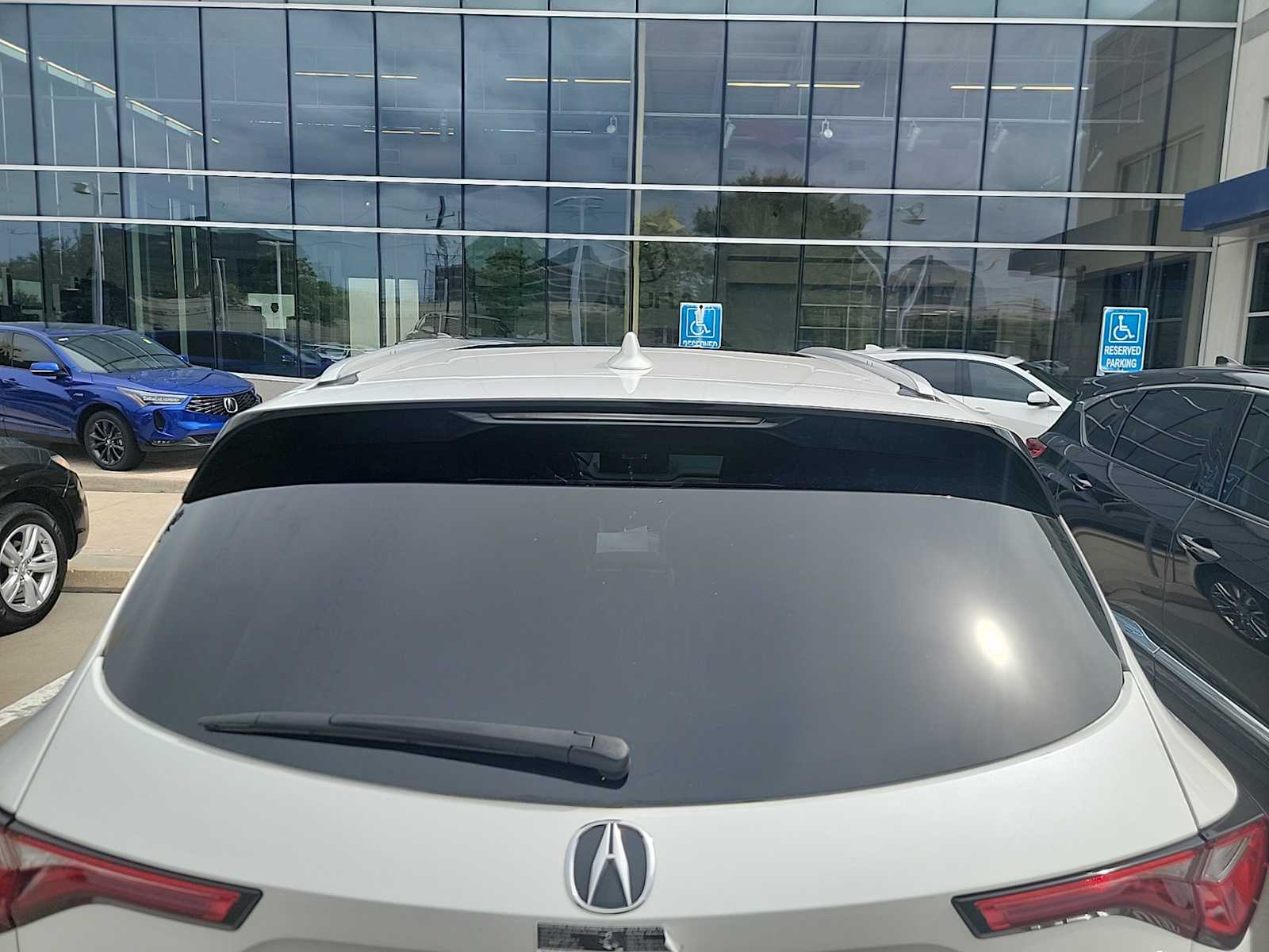 Thumbnail: 2023 Acura MDX - 5