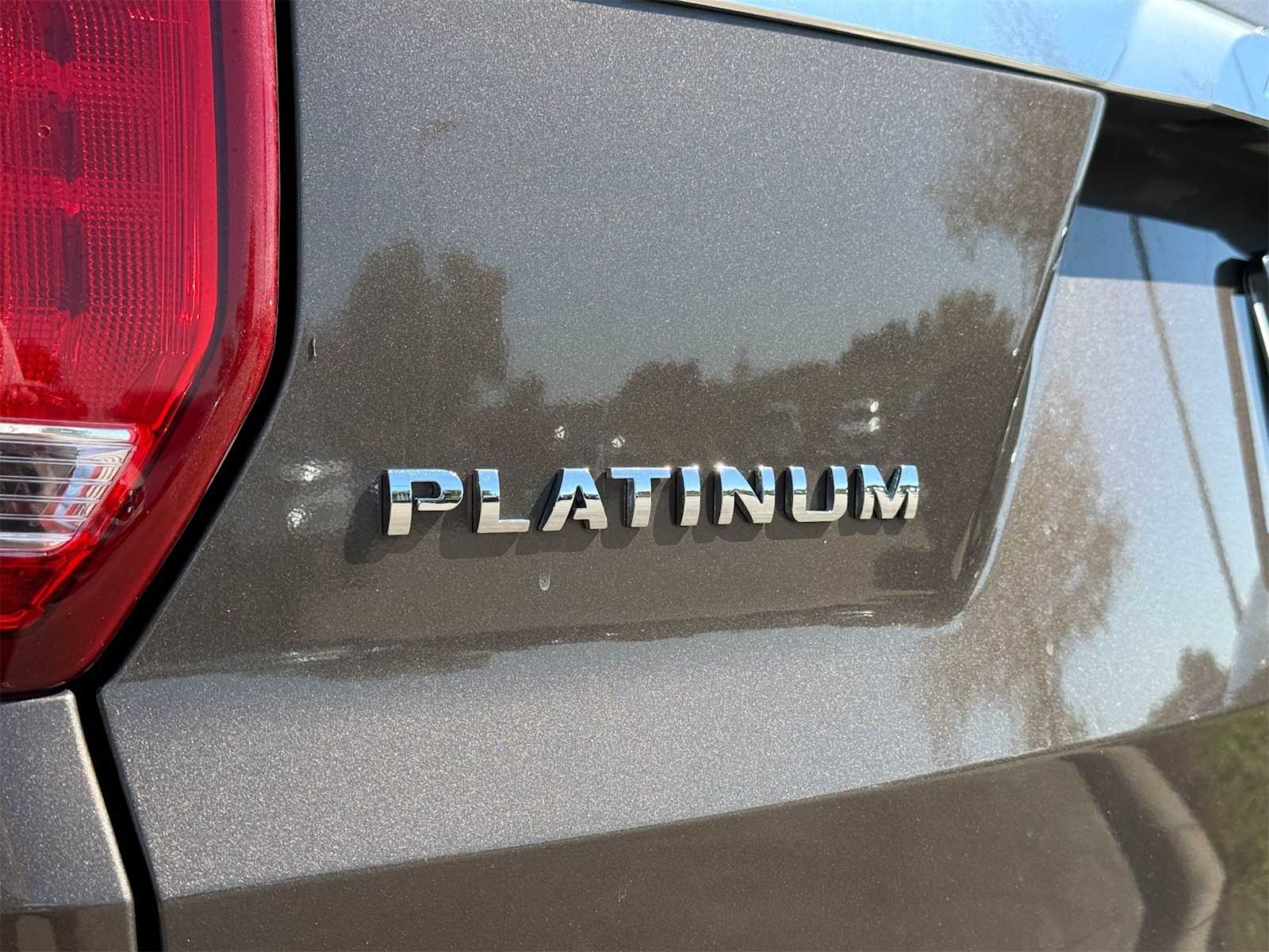 Thumbnail: 2016 Ford Explorer - 7