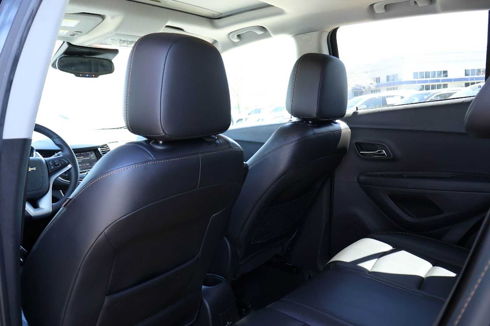 Thumbnail: 2018 Chevrolet Trax - 12