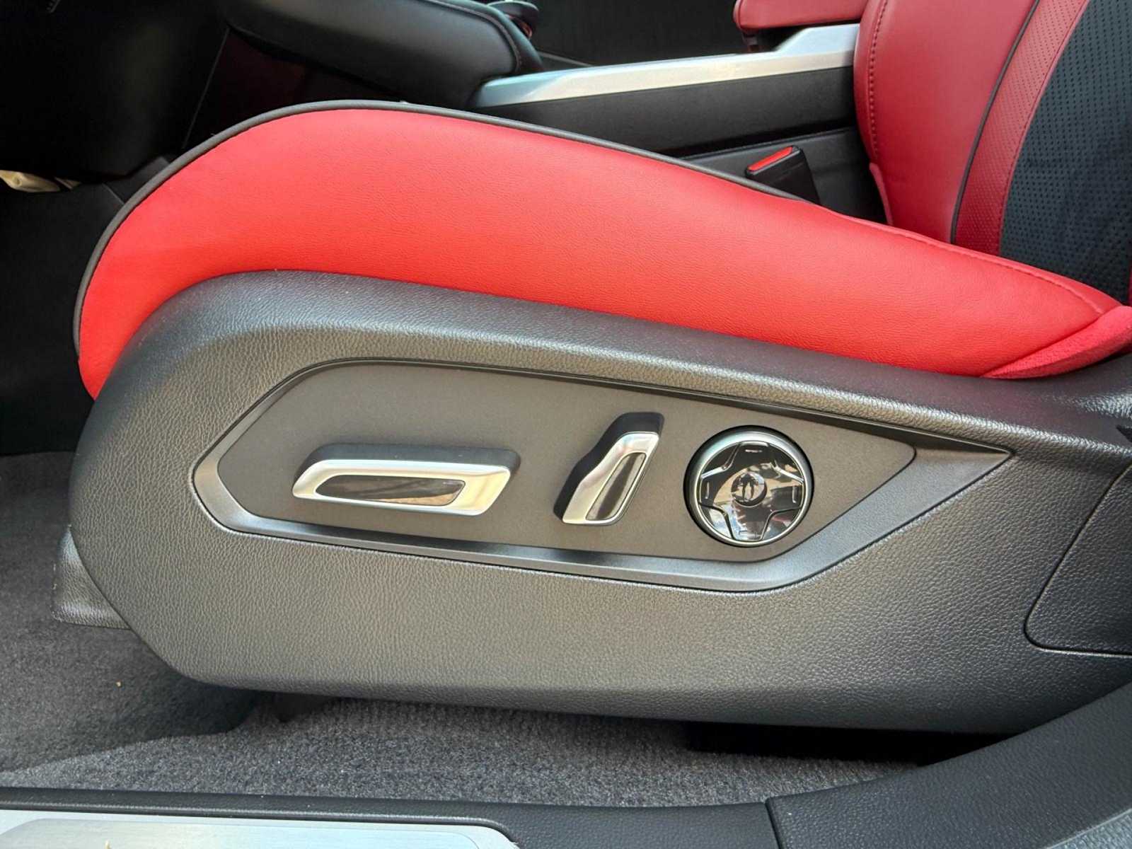 2025 Acura RDX Base 24