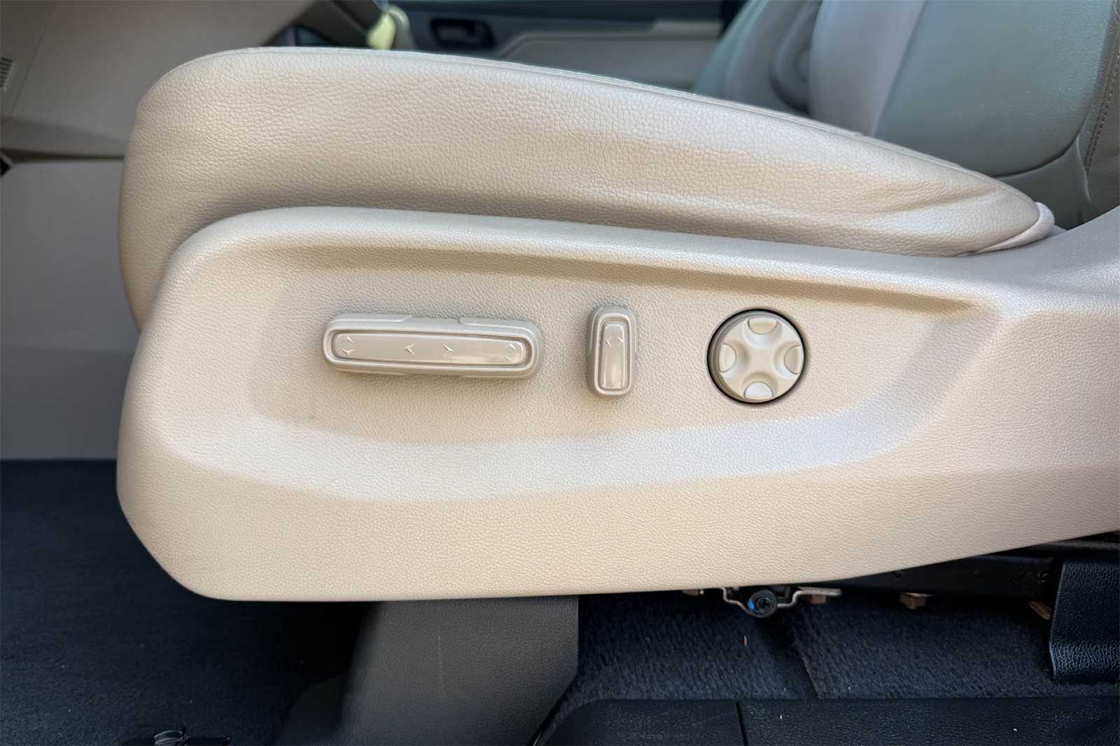 Thumbnail: 2018 Honda Odyssey - 24