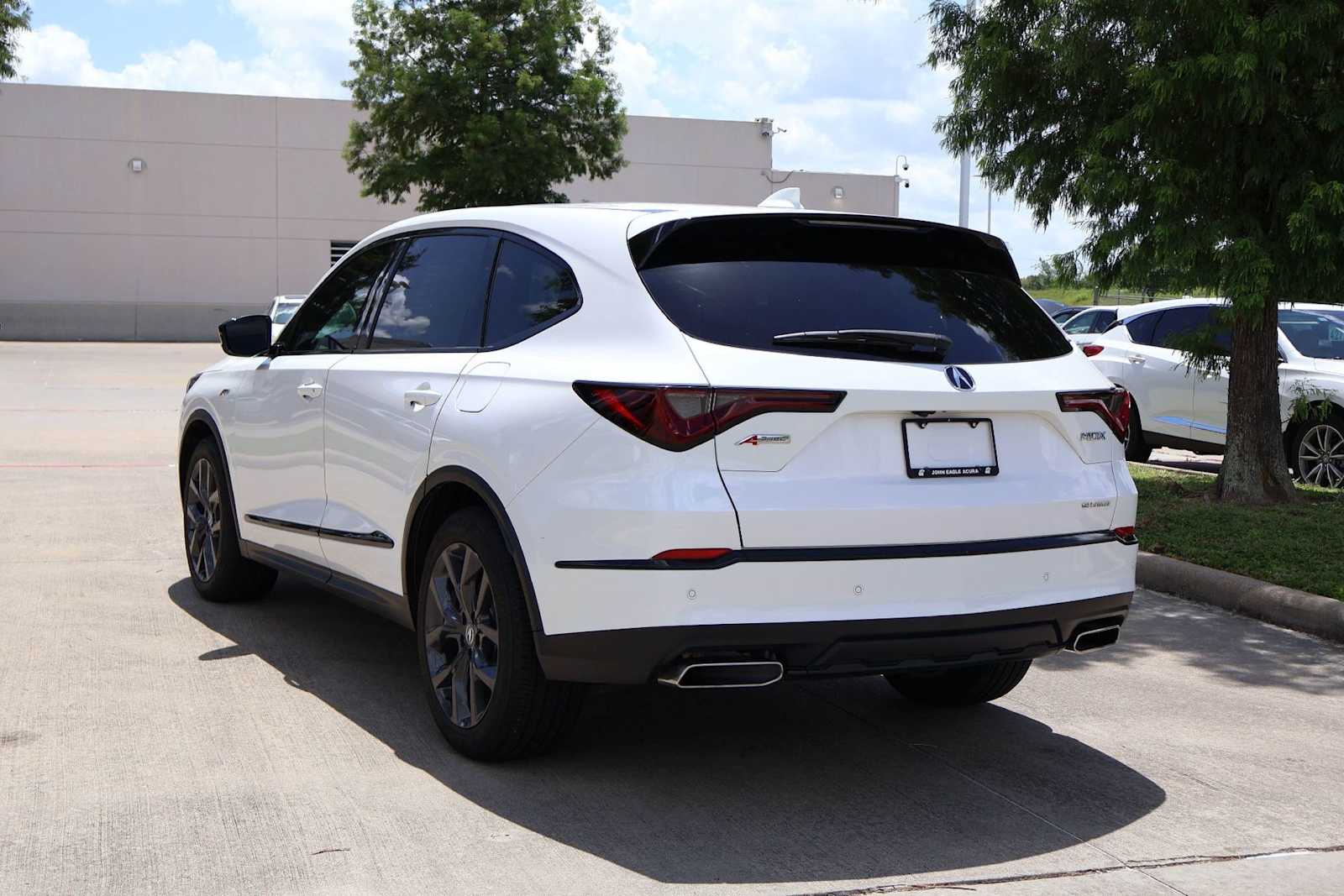 Thumbnail: 2024 Acura MDX - 3
