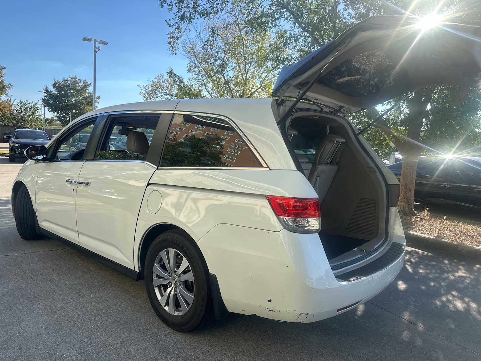 Thumbnail: 2015 Honda Odyssey - 7