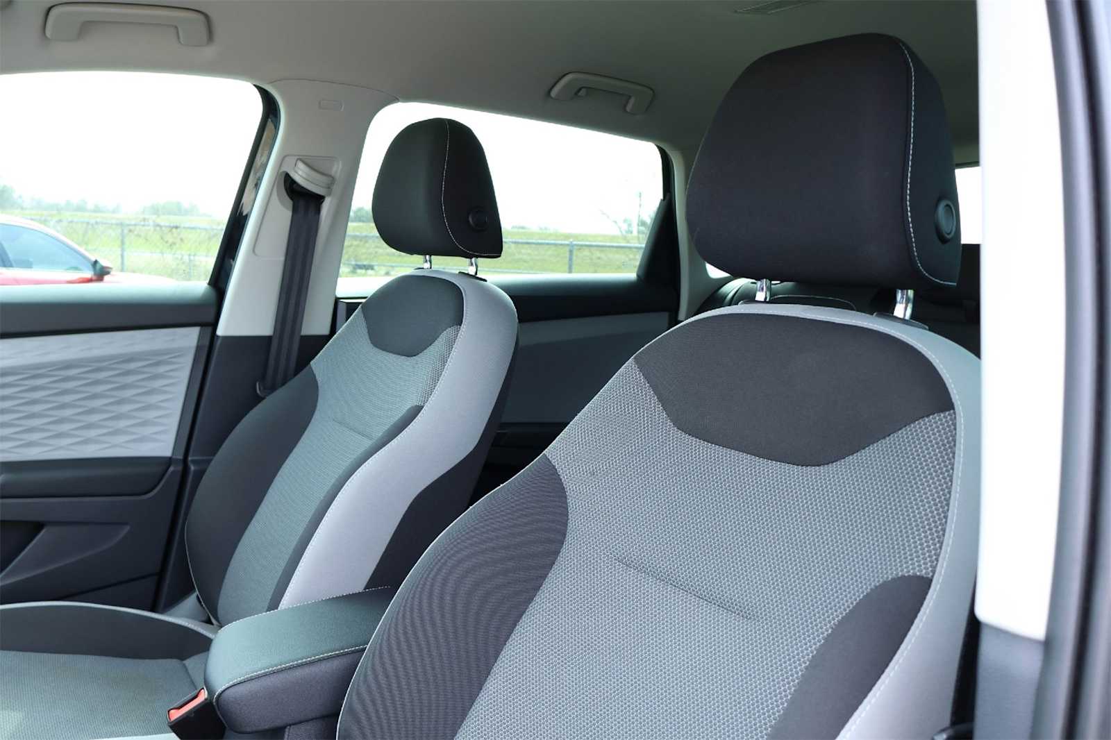 Thumbnail: 2022 Volkswagen Taos - 11