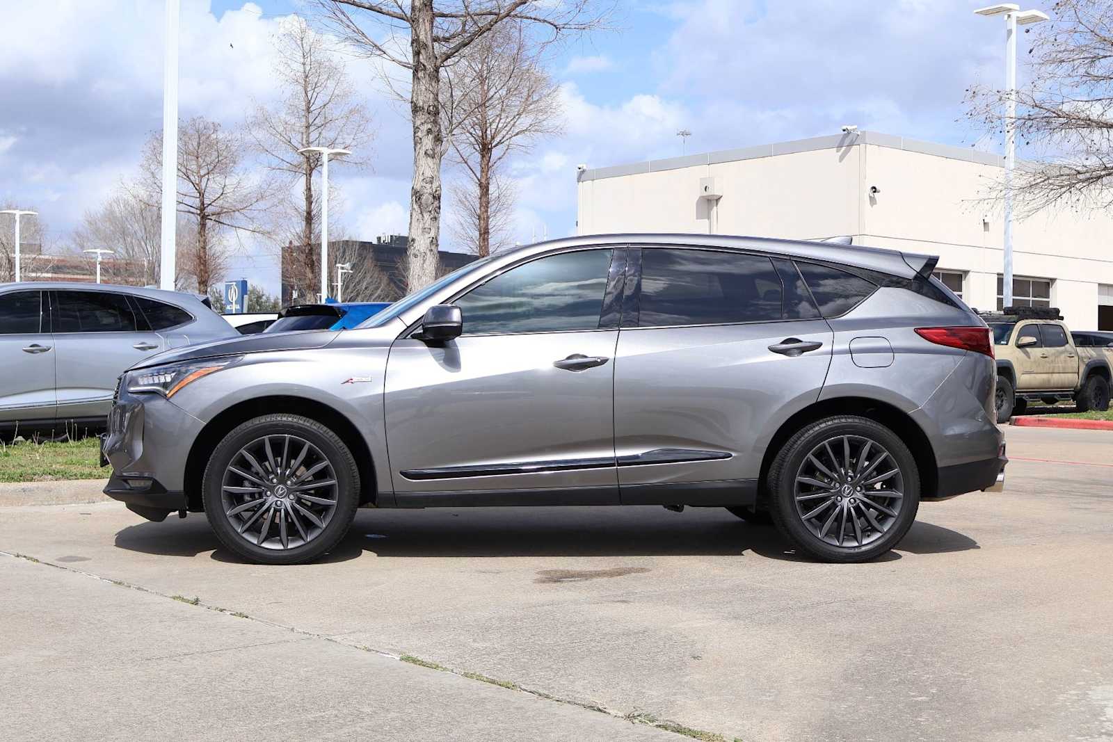 Thumbnail: 2023 Acura RDX - 3