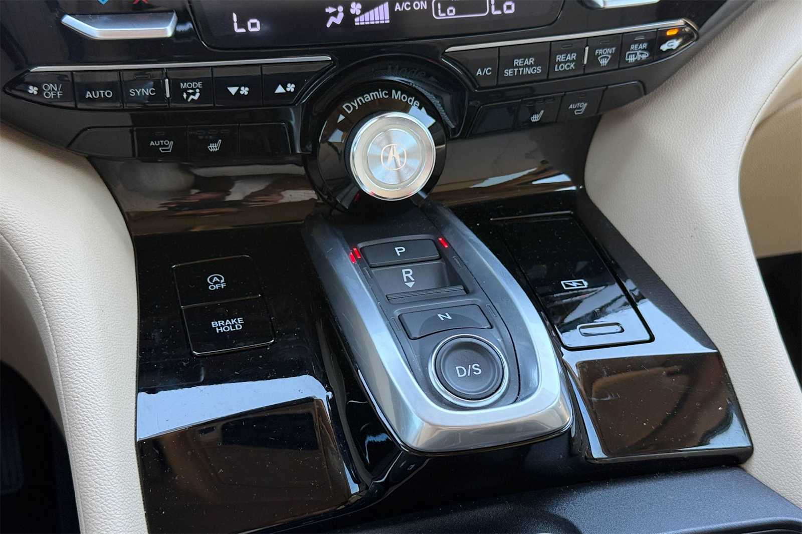 Thumbnail: 2024 Acura MDX - 17