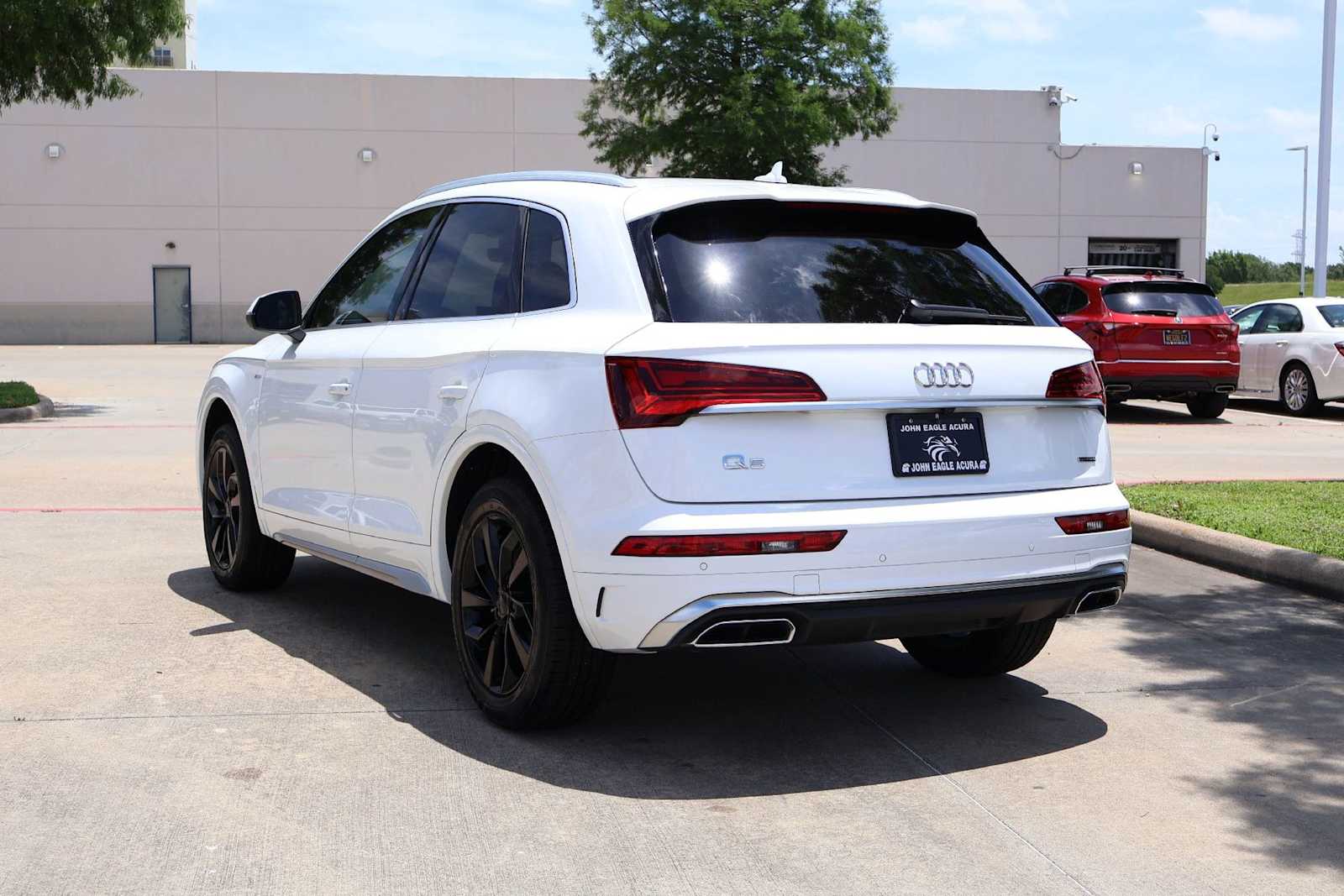 Thumbnail: 2023 Audi Q5 - 4
