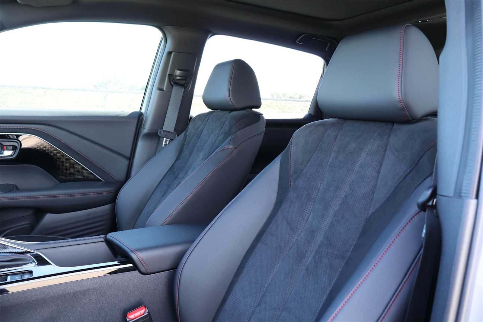 Thumbnail: 2025 Acura ADX - 11