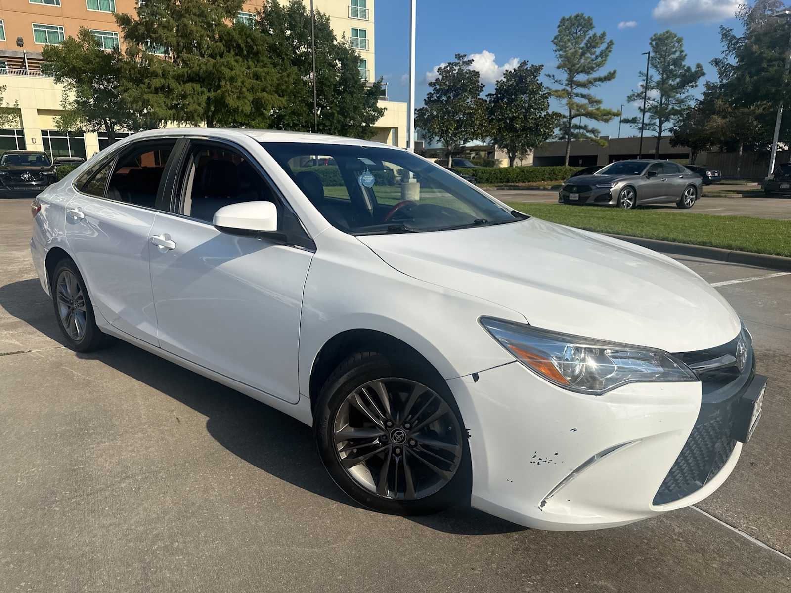 Thumbnail: 2016 Toyota Camry - 3