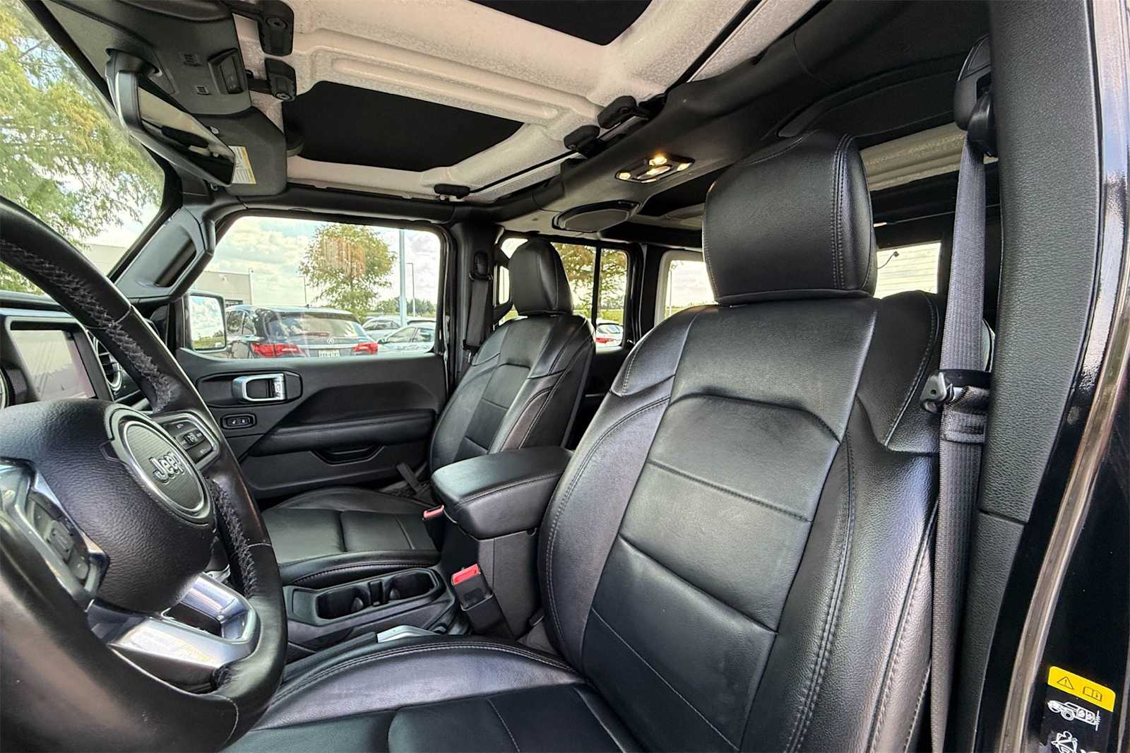 Thumbnail: 2021 Jeep Wrangler - 11