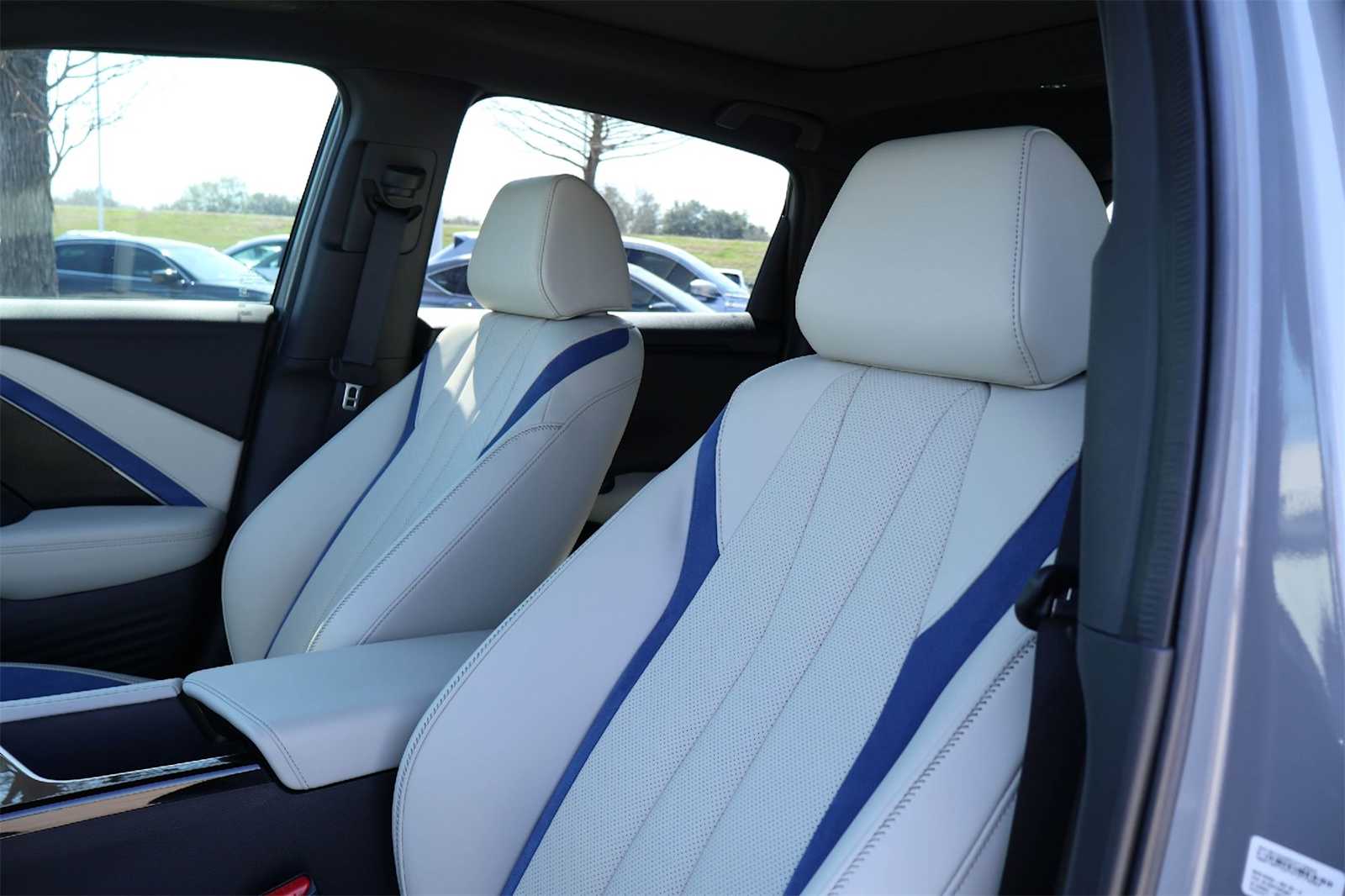 Thumbnail: 2025 Acura ADX - 11