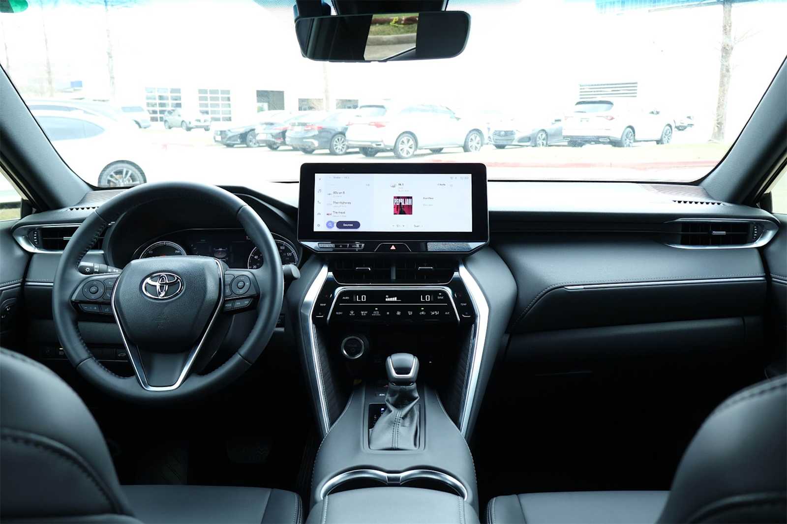 Thumbnail: 2024 Toyota Venza - 10