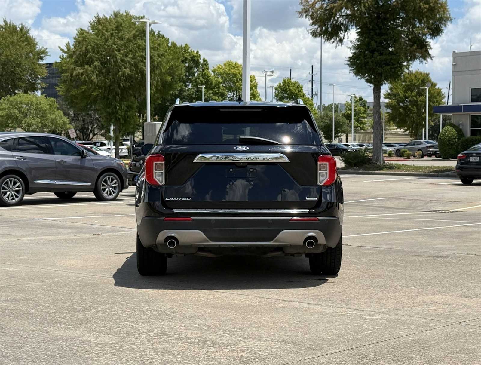 Thumbnail: 2020 Ford Explorer - 5