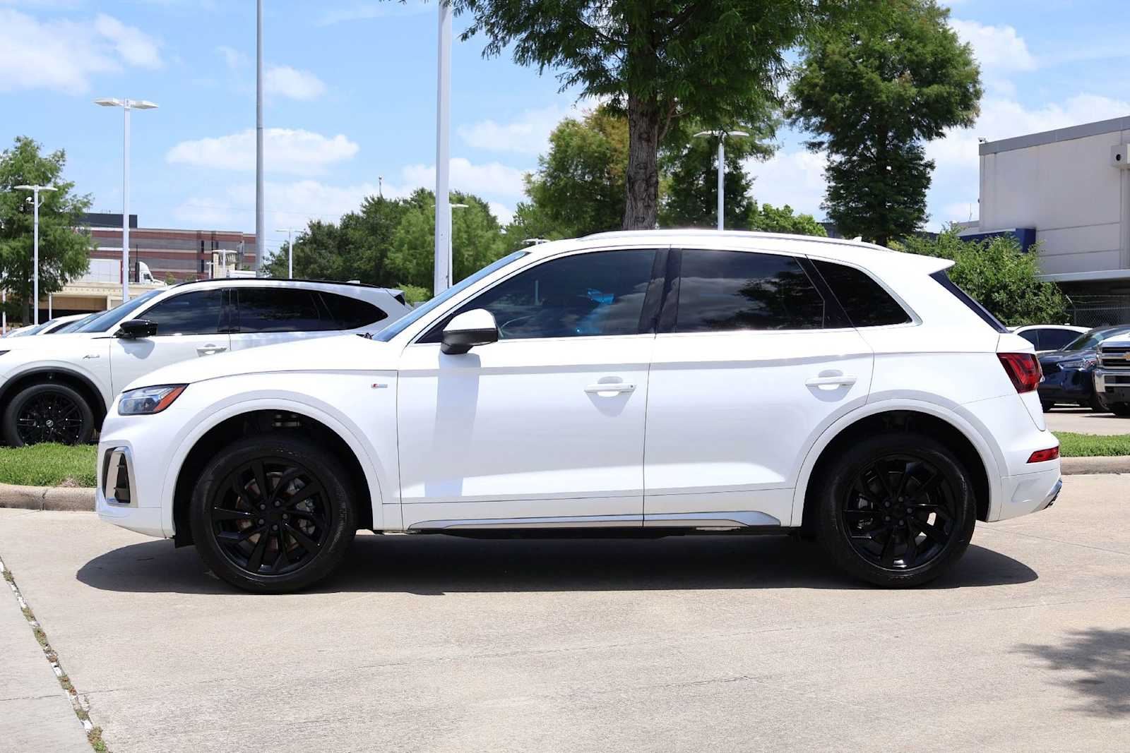 Thumbnail: 2023 Audi Q5 - 3
