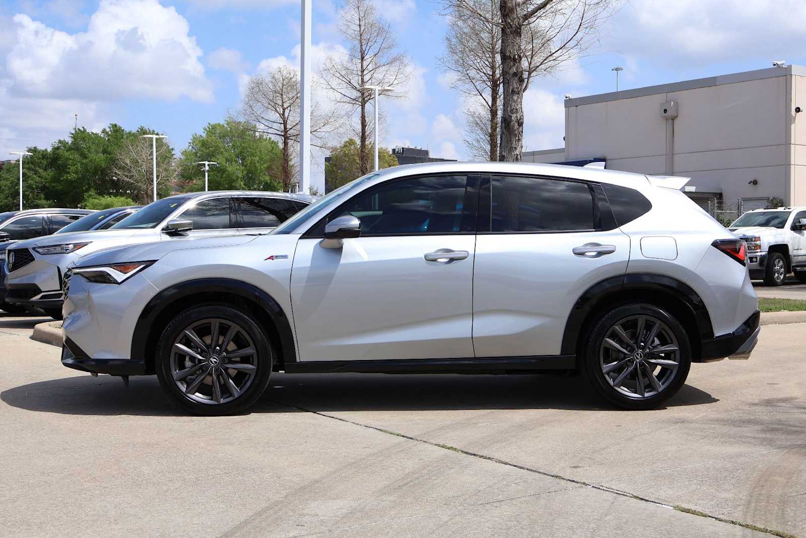 Thumbnail: 2025 Acura ADX - 3