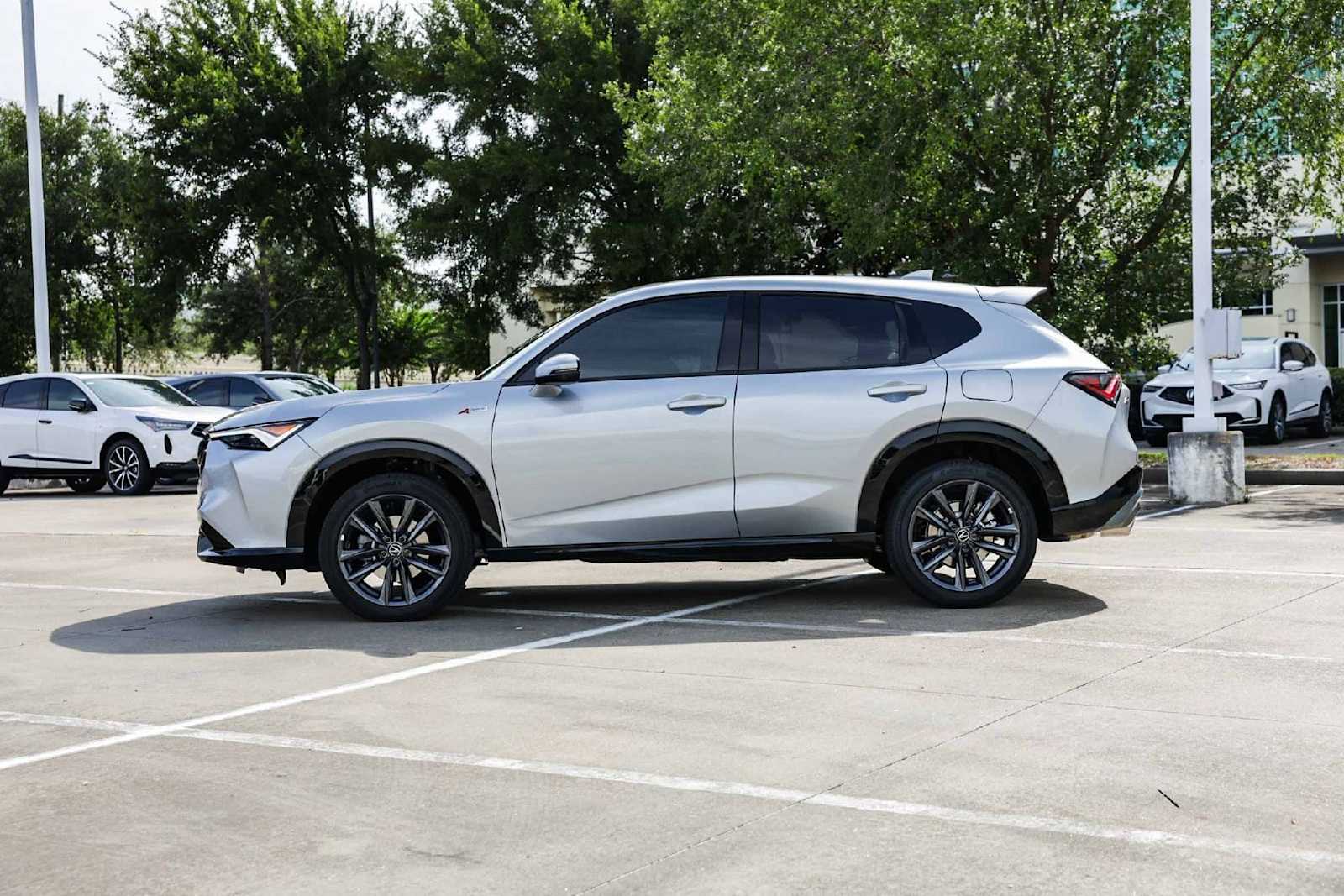 Thumbnail: 2025 Acura ADX - 4