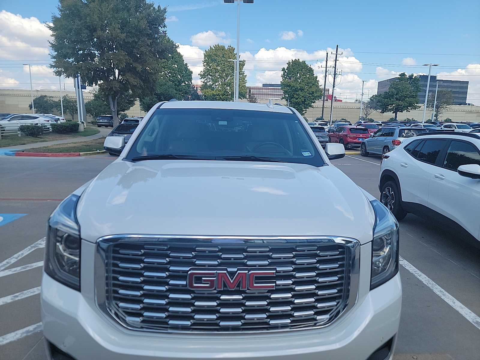 Thumbnail: 2019 GMC Yukon - 2