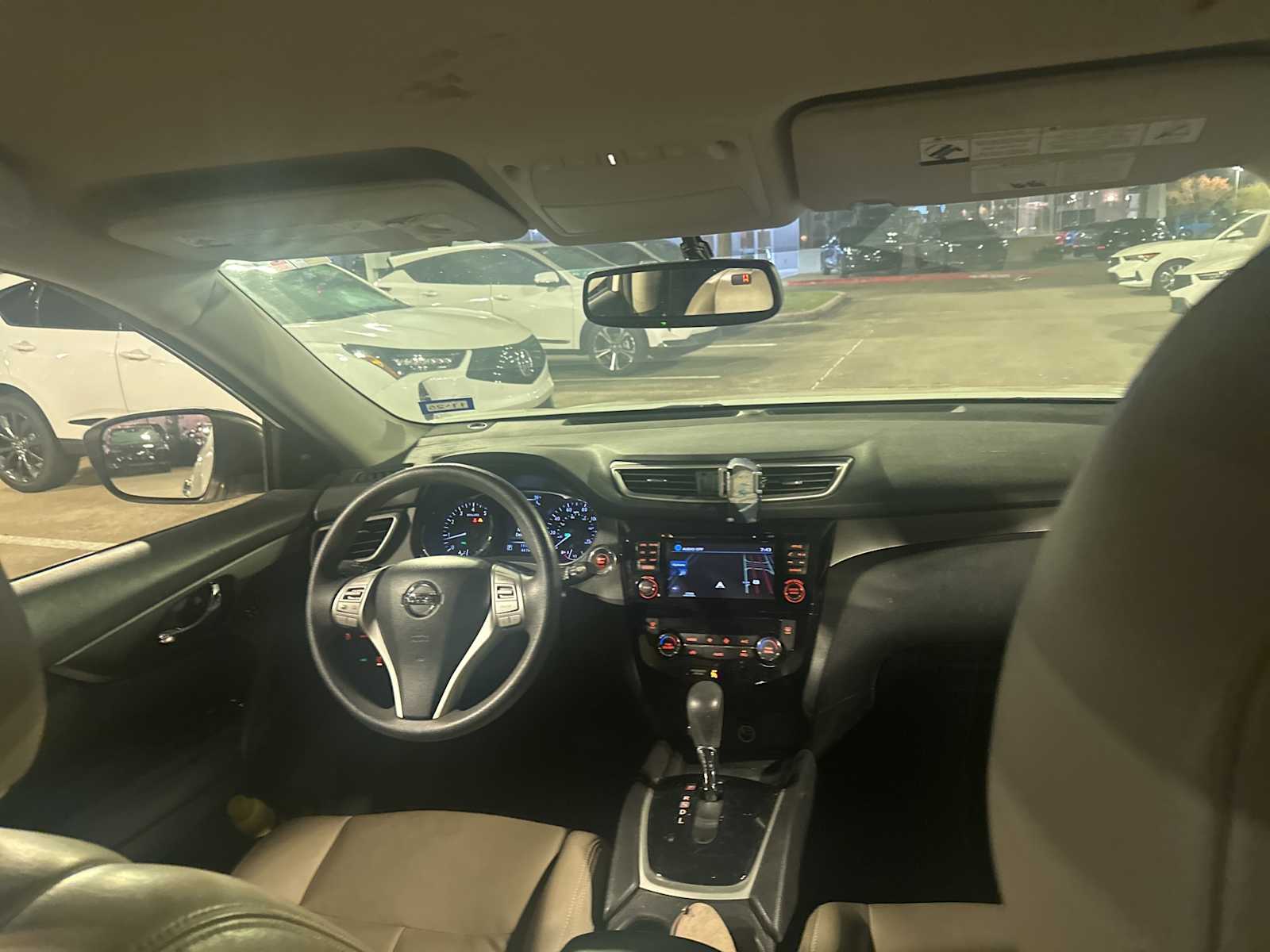 Thumbnail: 2016 Nissan Rogue - 8