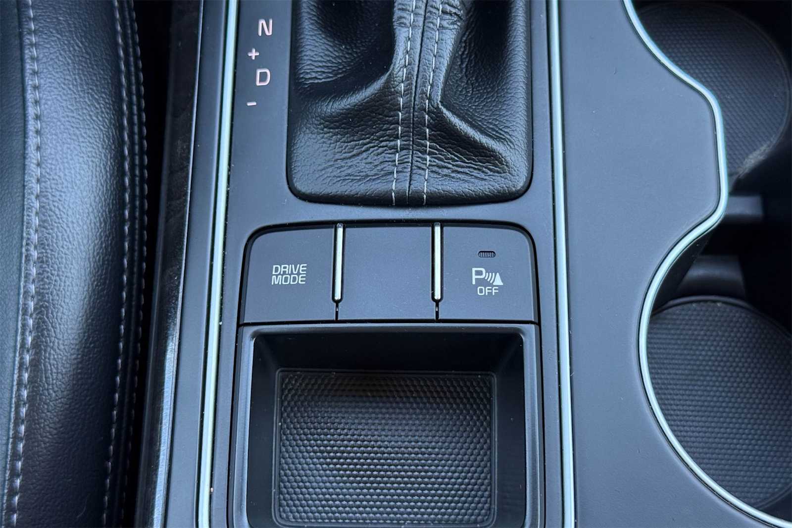 Thumbnail: 2018 Kia Sorento - 26