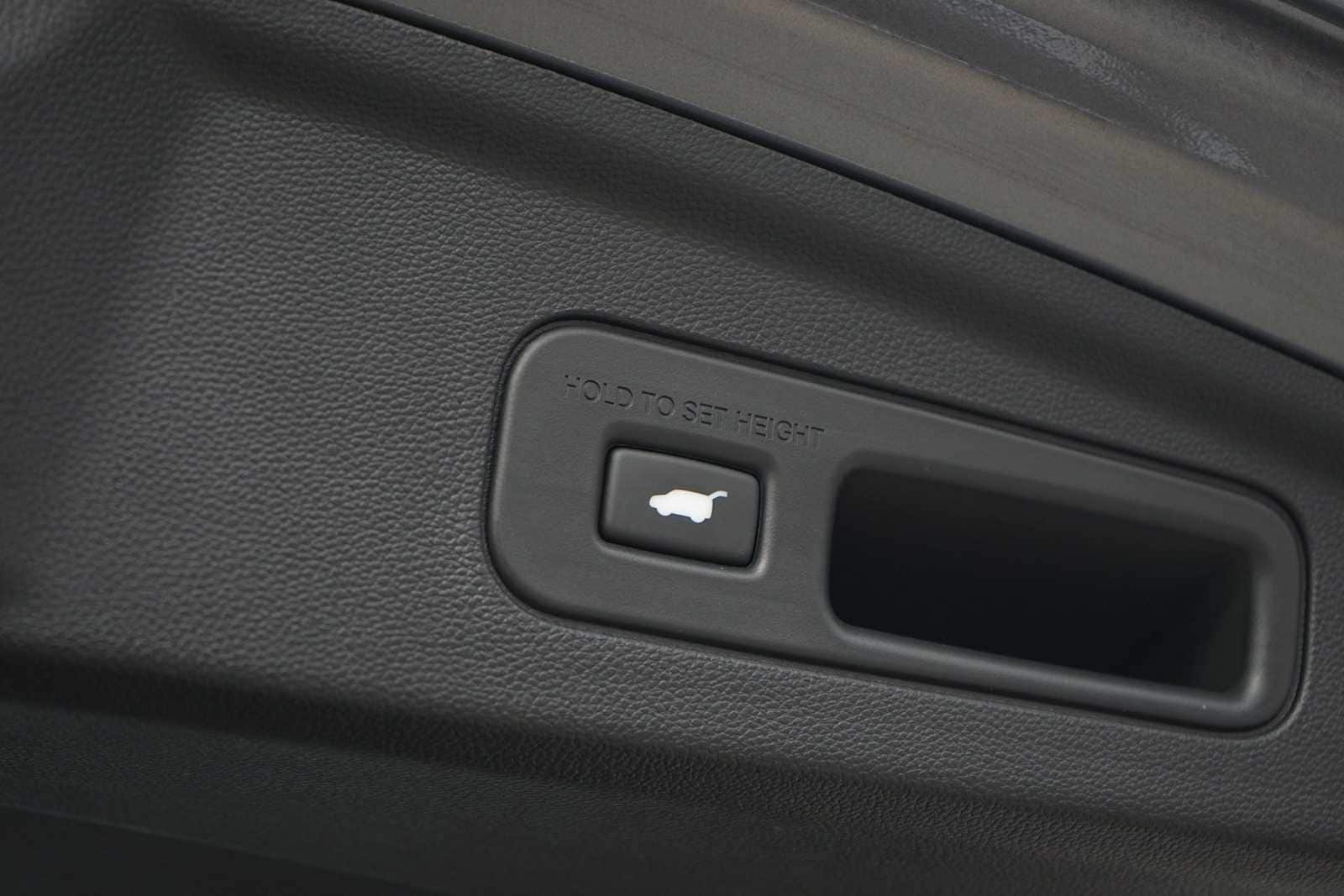 Thumbnail: 2024 Acura MDX - 26