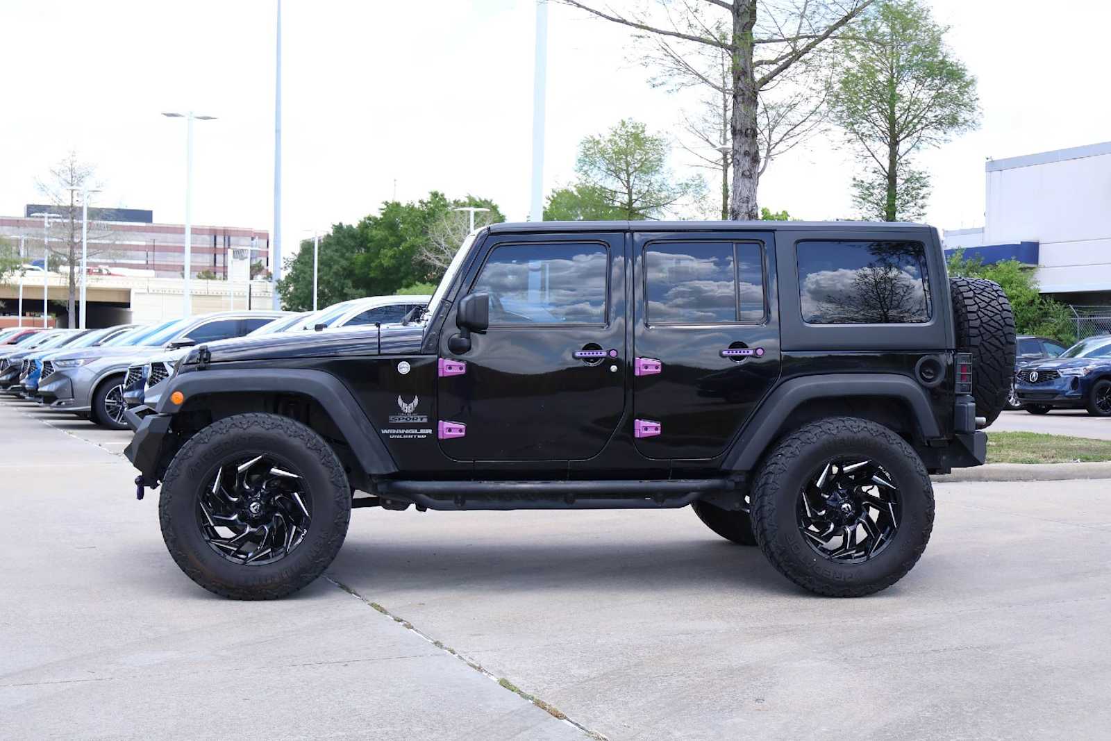 Thumbnail: 2016 Jeep Wrangler - 3