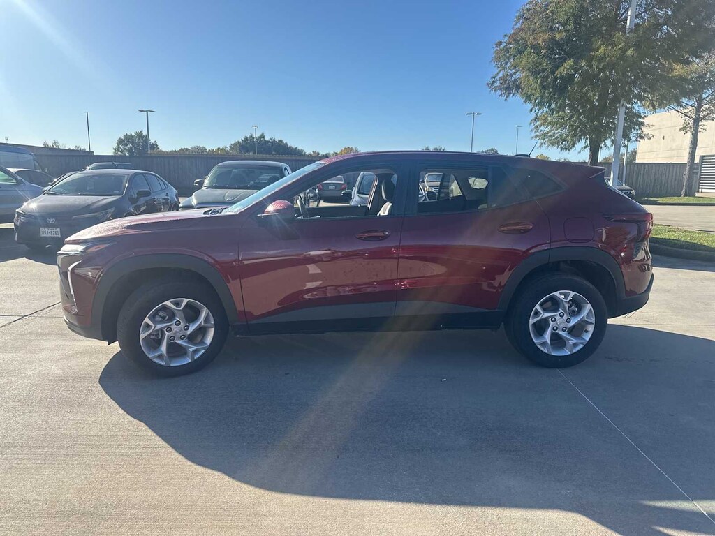 Used 2025 Chevrolet Trax LS SUV