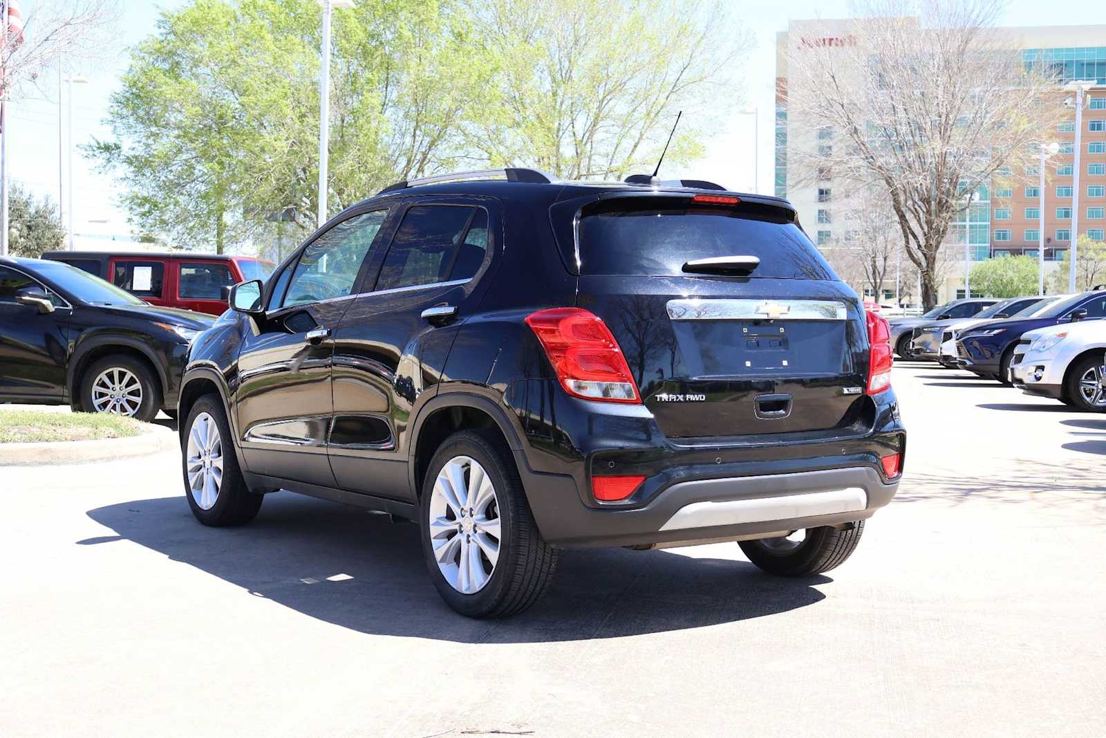 Thumbnail: 2018 Chevrolet Trax - 4