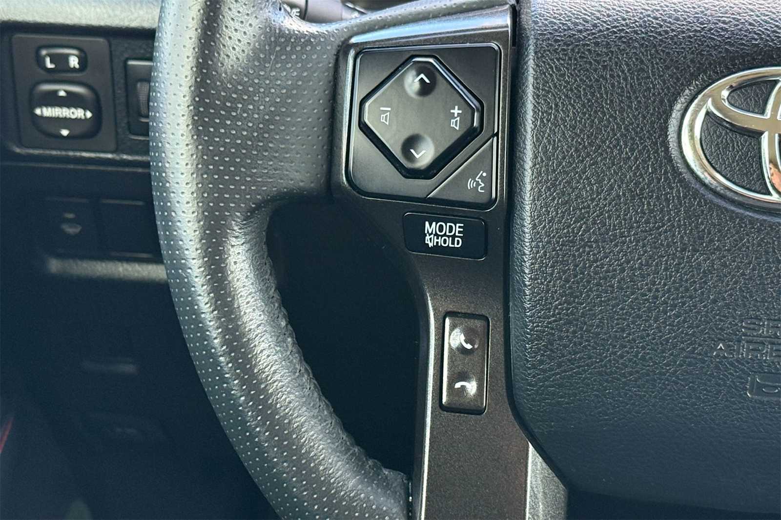 Thumbnail: 2020 Toyota 4Runner - 22