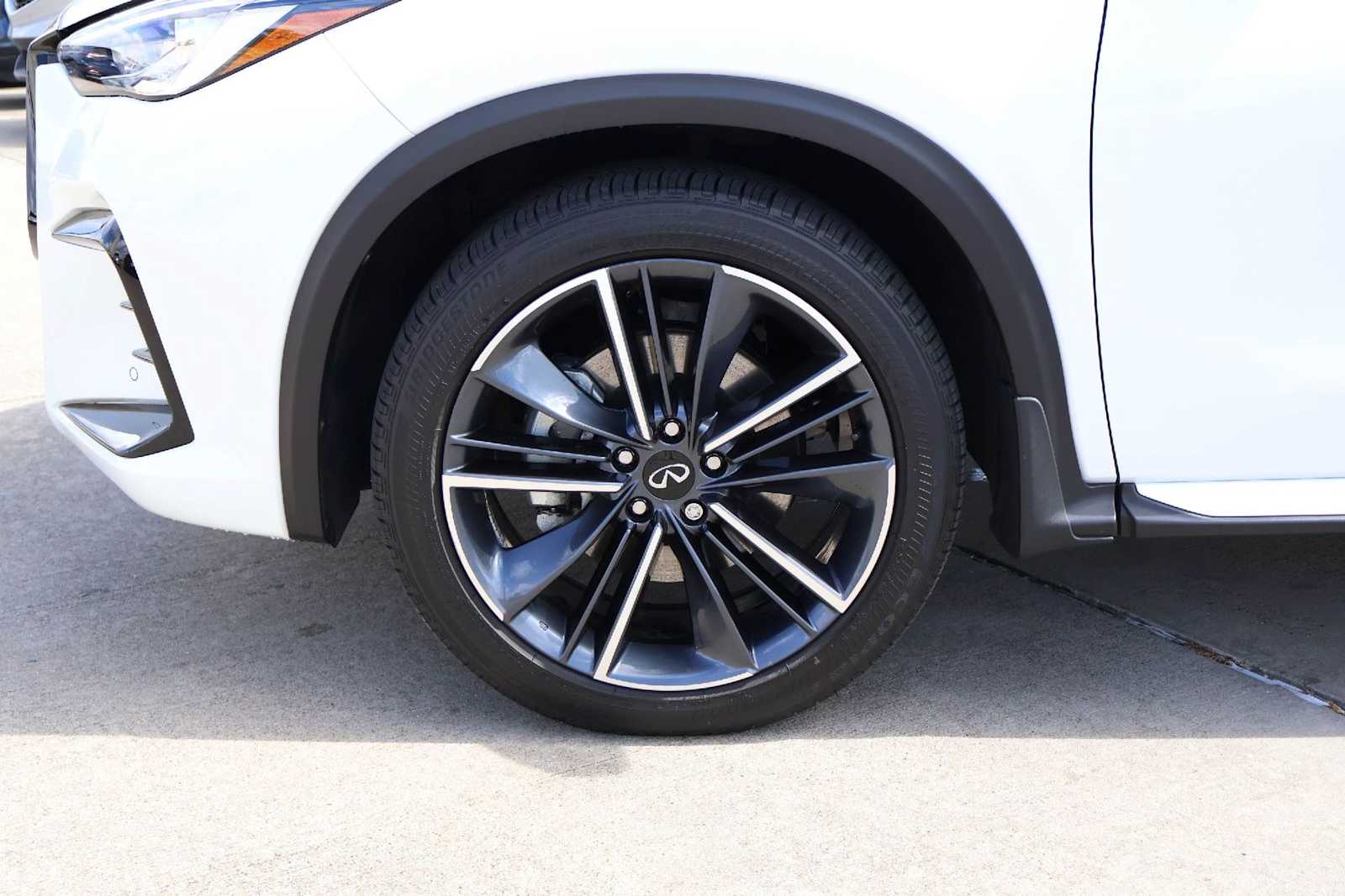 Thumbnail: 2025 INFINITI QX50 - 8