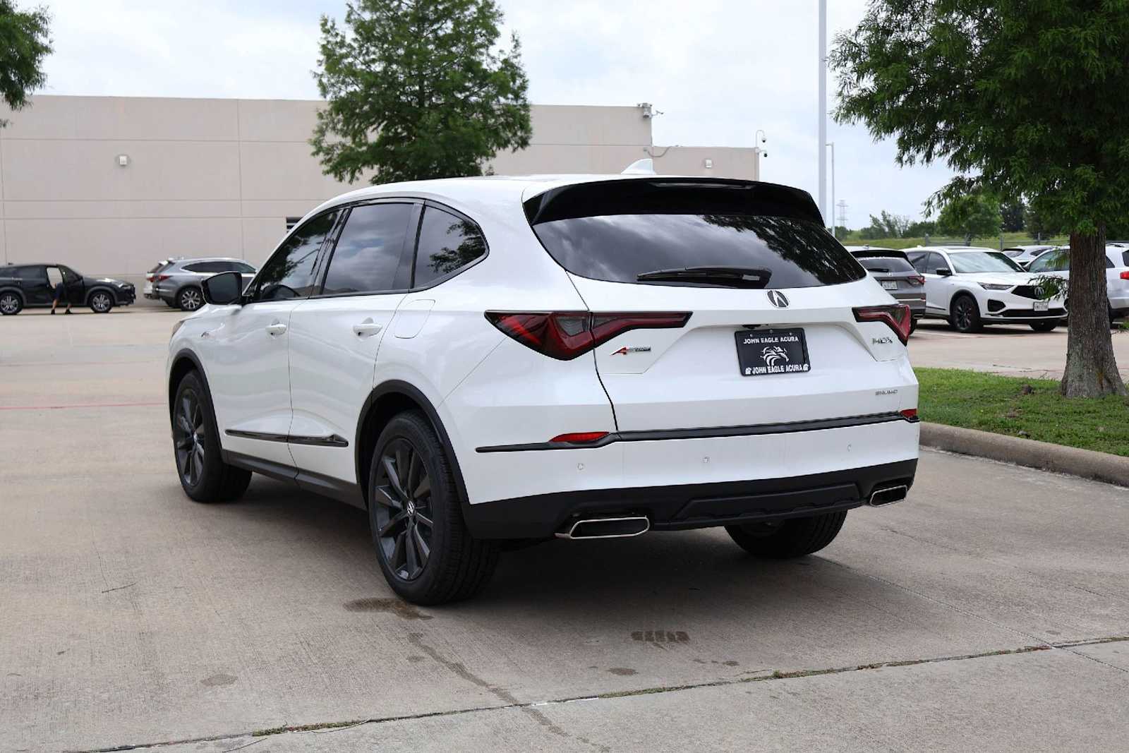 Thumbnail: 2026 Acura MDX - 4