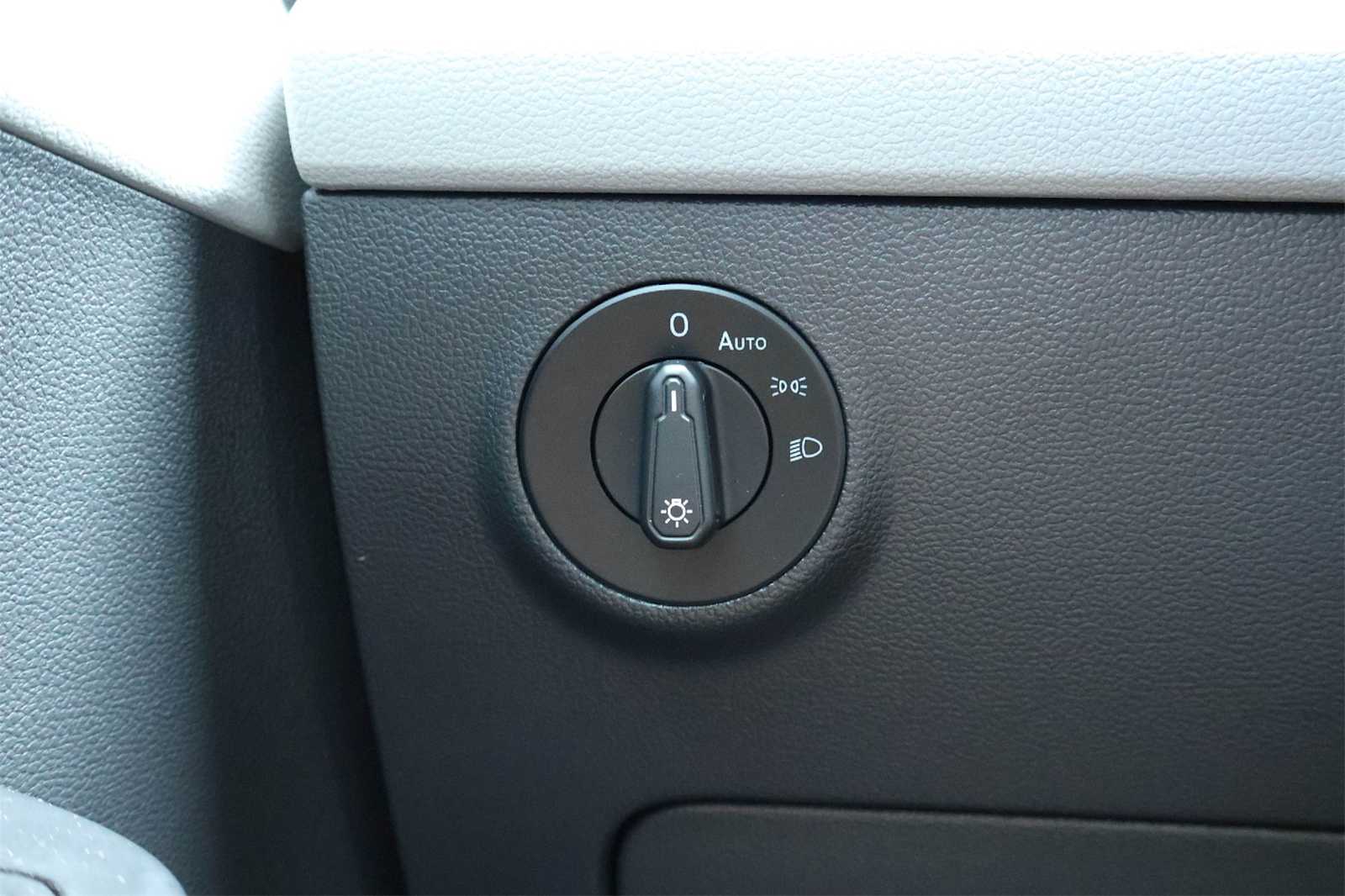 Thumbnail: 2022 Volkswagen Taos - 27